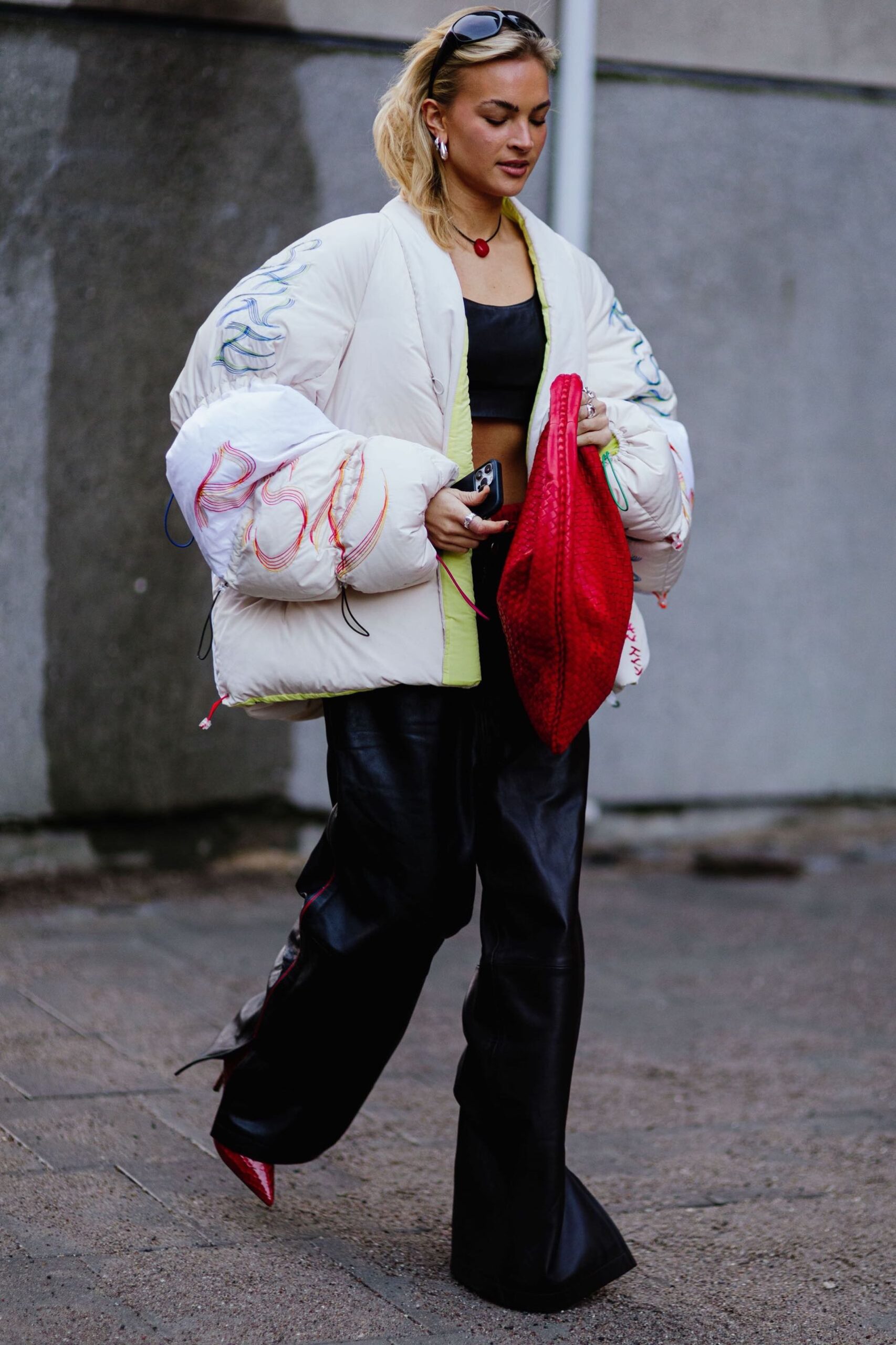 Winter chic: Τα cozy σύνολα που θα αντιγράψουμε από τις stylers αυτές τις μέρες-6