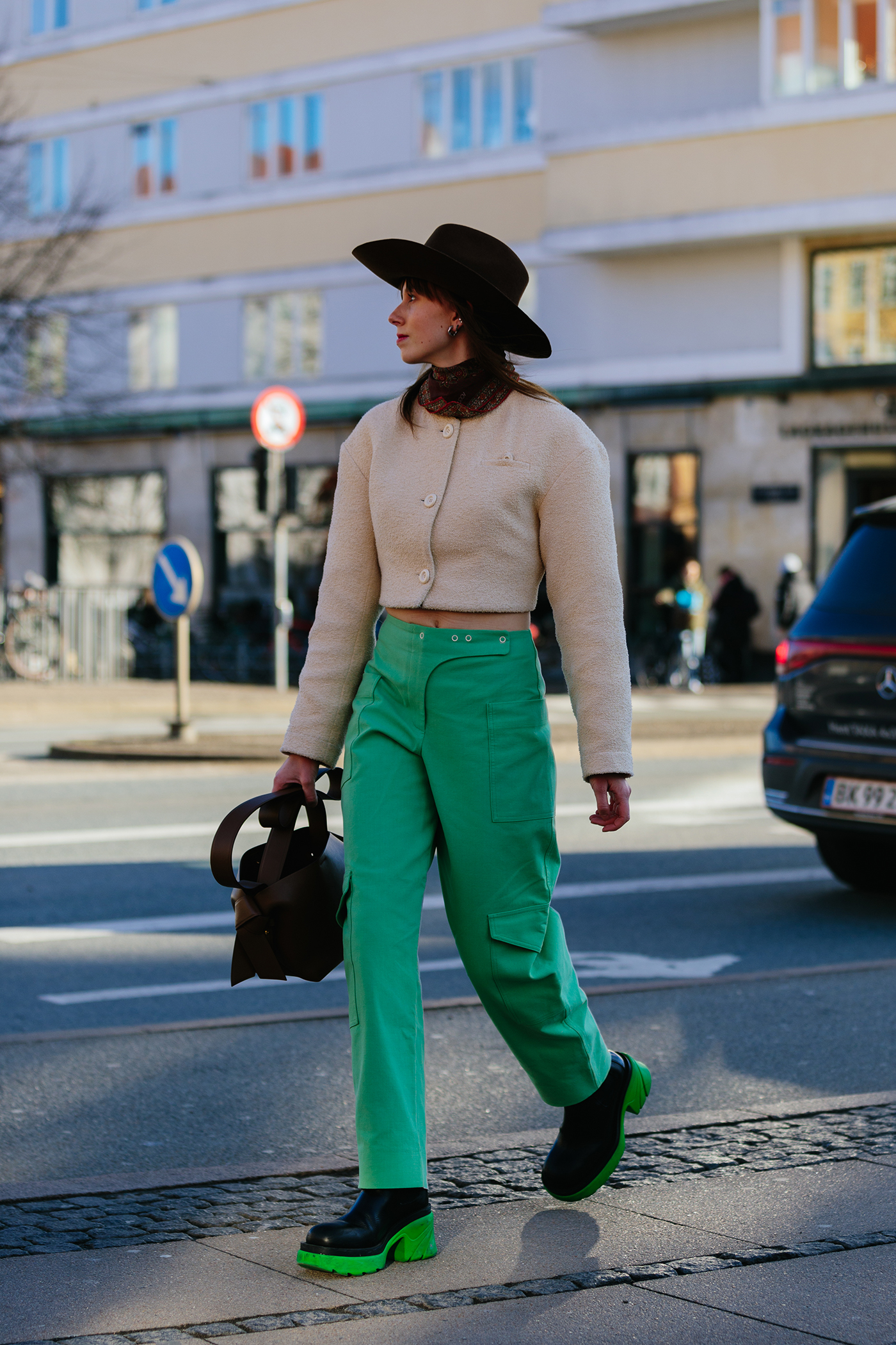 Αυτό είναι το χρώμα που κυριαρχεί τώρα στο street style-10