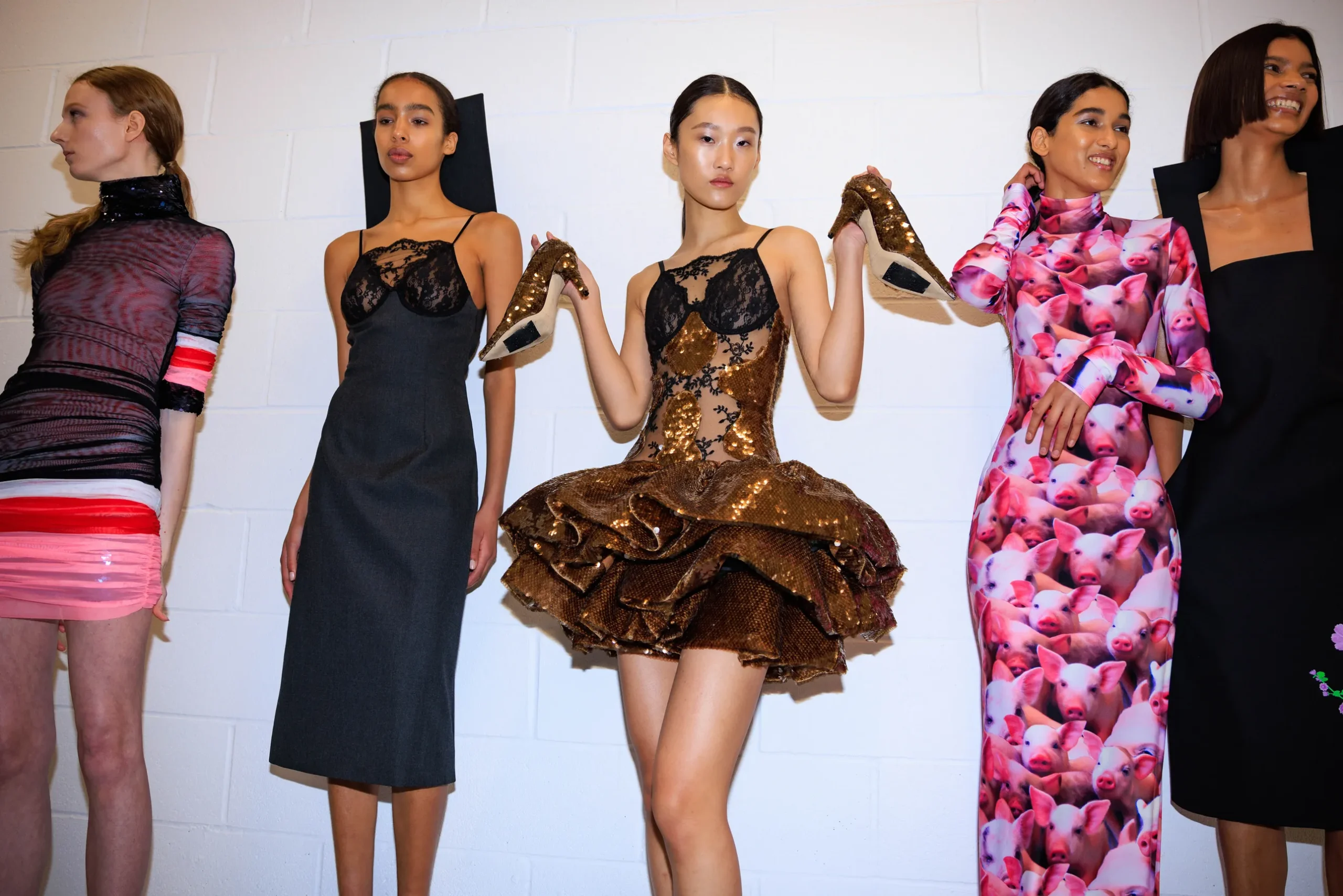 Εβδομάδα Μόδας Λονδίνου FW23-24: Οι κορυφαίες backstage στιγμές-15