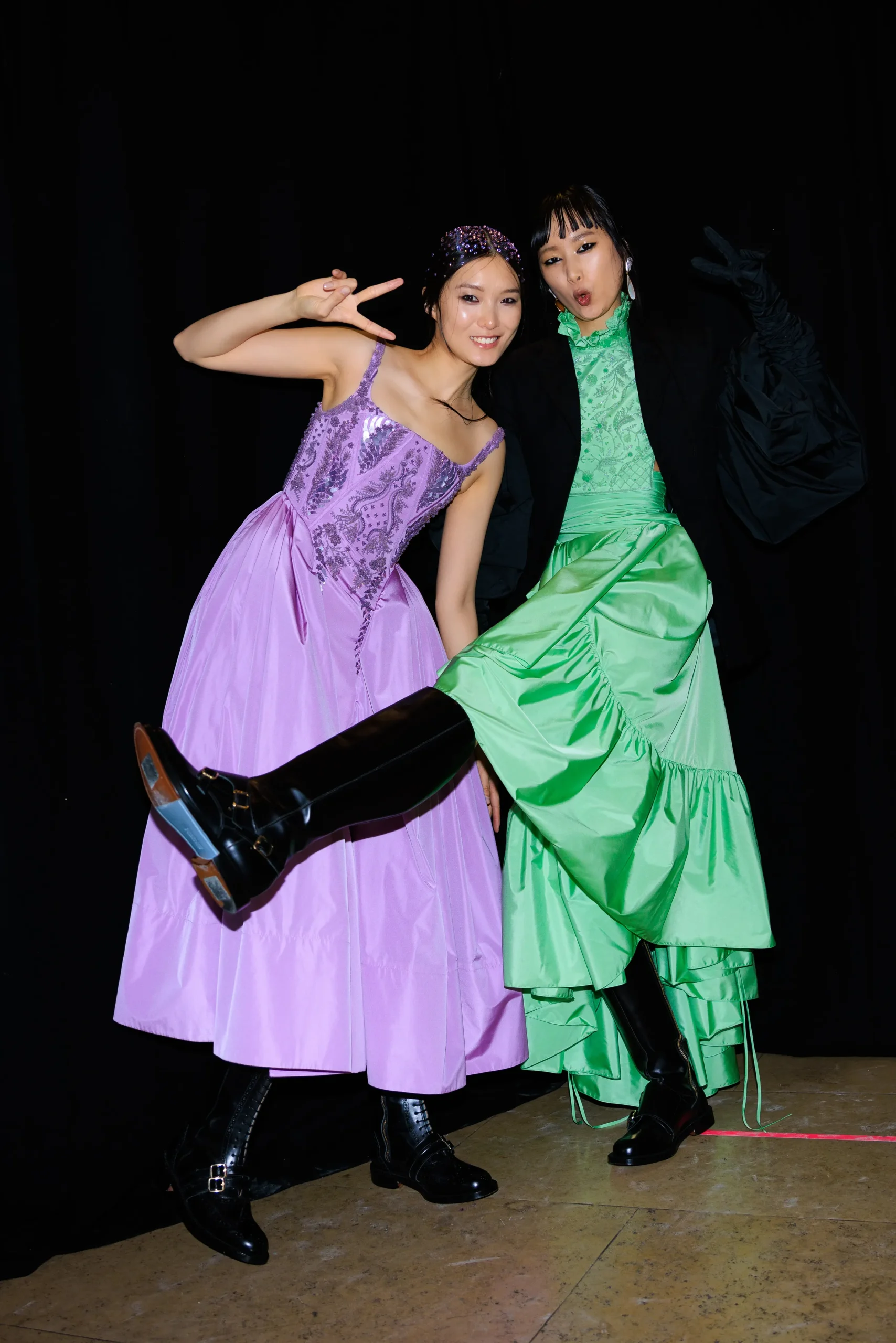 Εβδομάδα Μόδας Λονδίνου FW23-24: Οι κορυφαίες backstage στιγμές-20