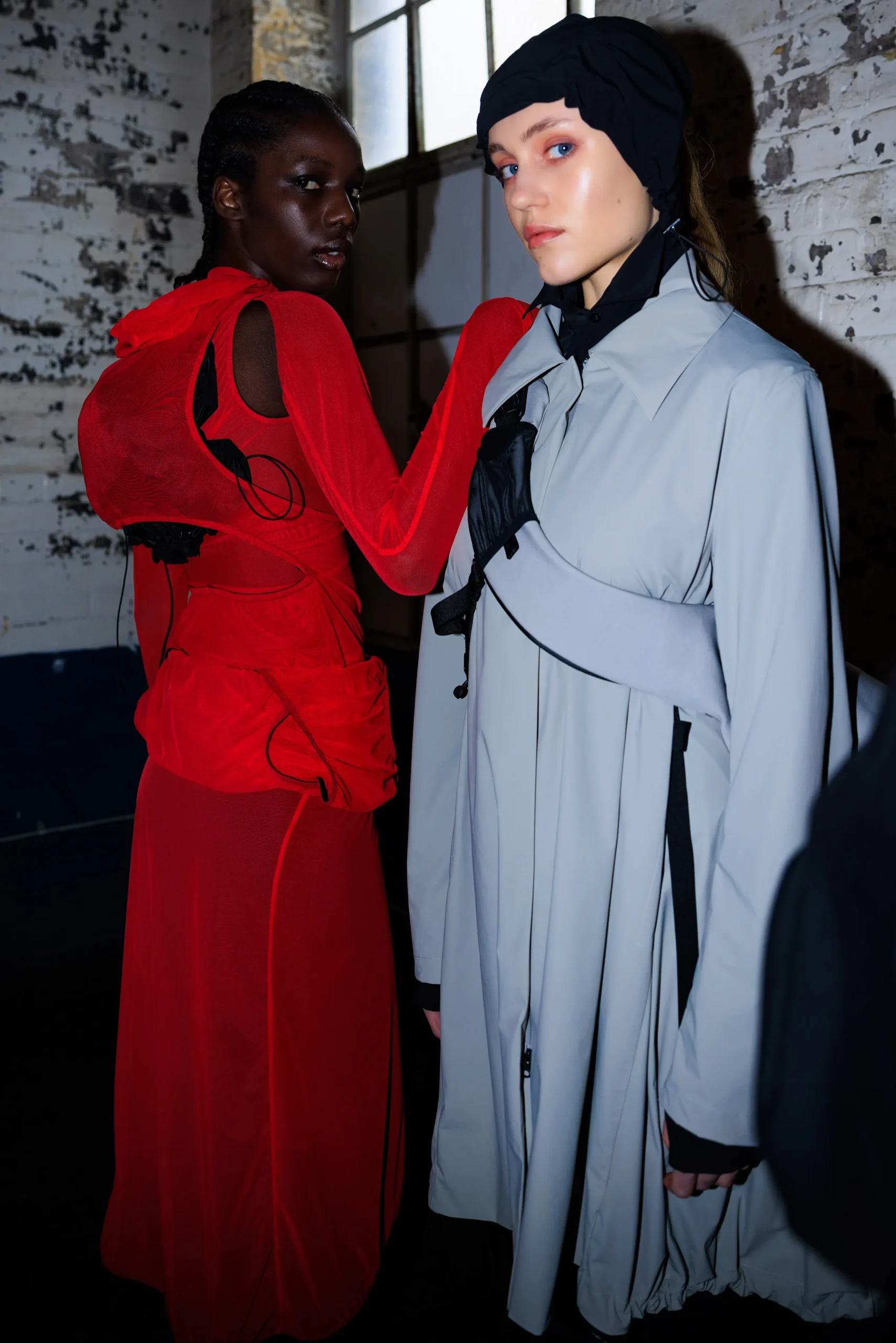 Εβδομάδα Μόδας Λονδίνου FW23-24: Οι κορυφαίες backstage στιγμές-39