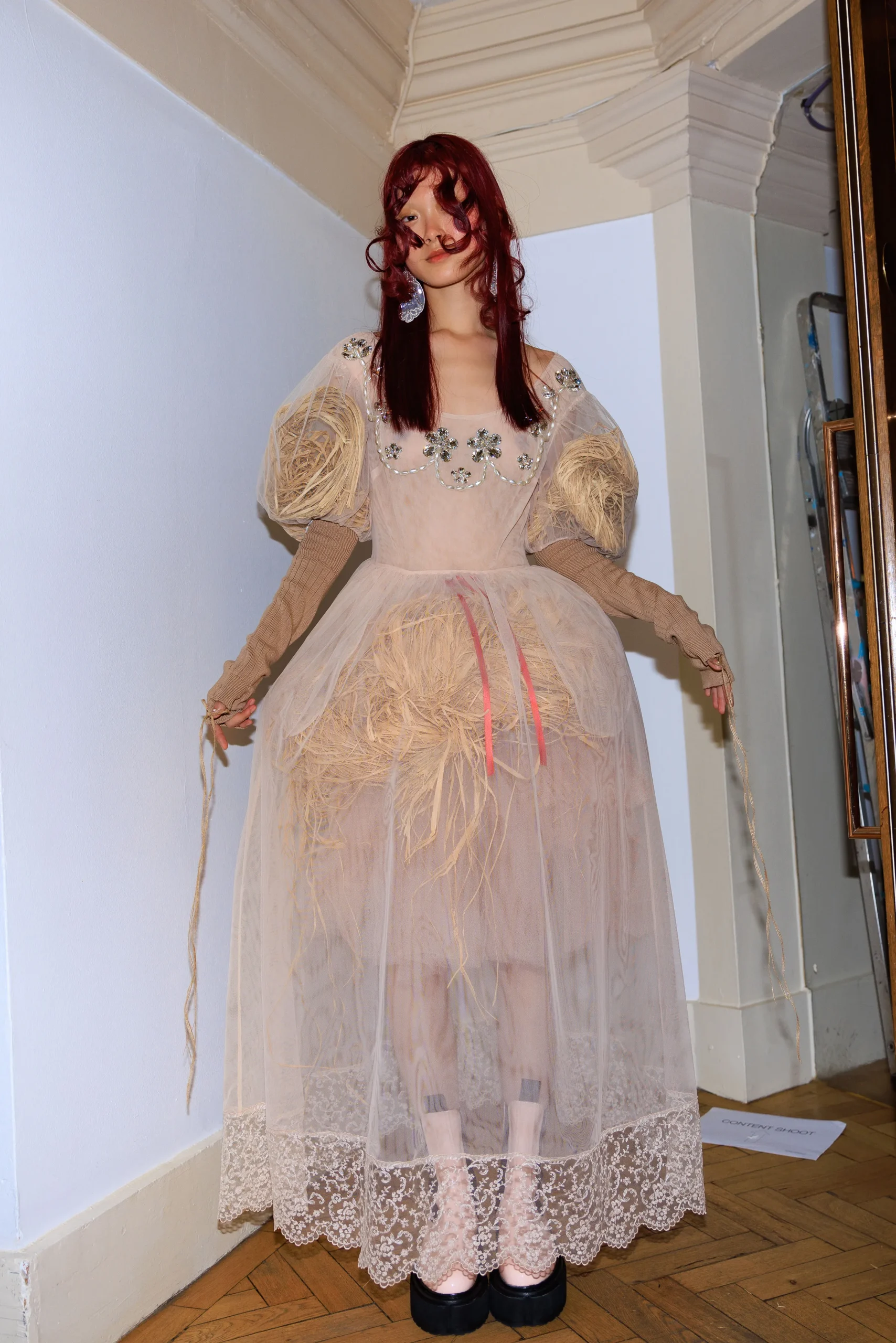Εβδομάδα Μόδας Λονδίνου FW23-24: Οι κορυφαίες backstage στιγμές-30