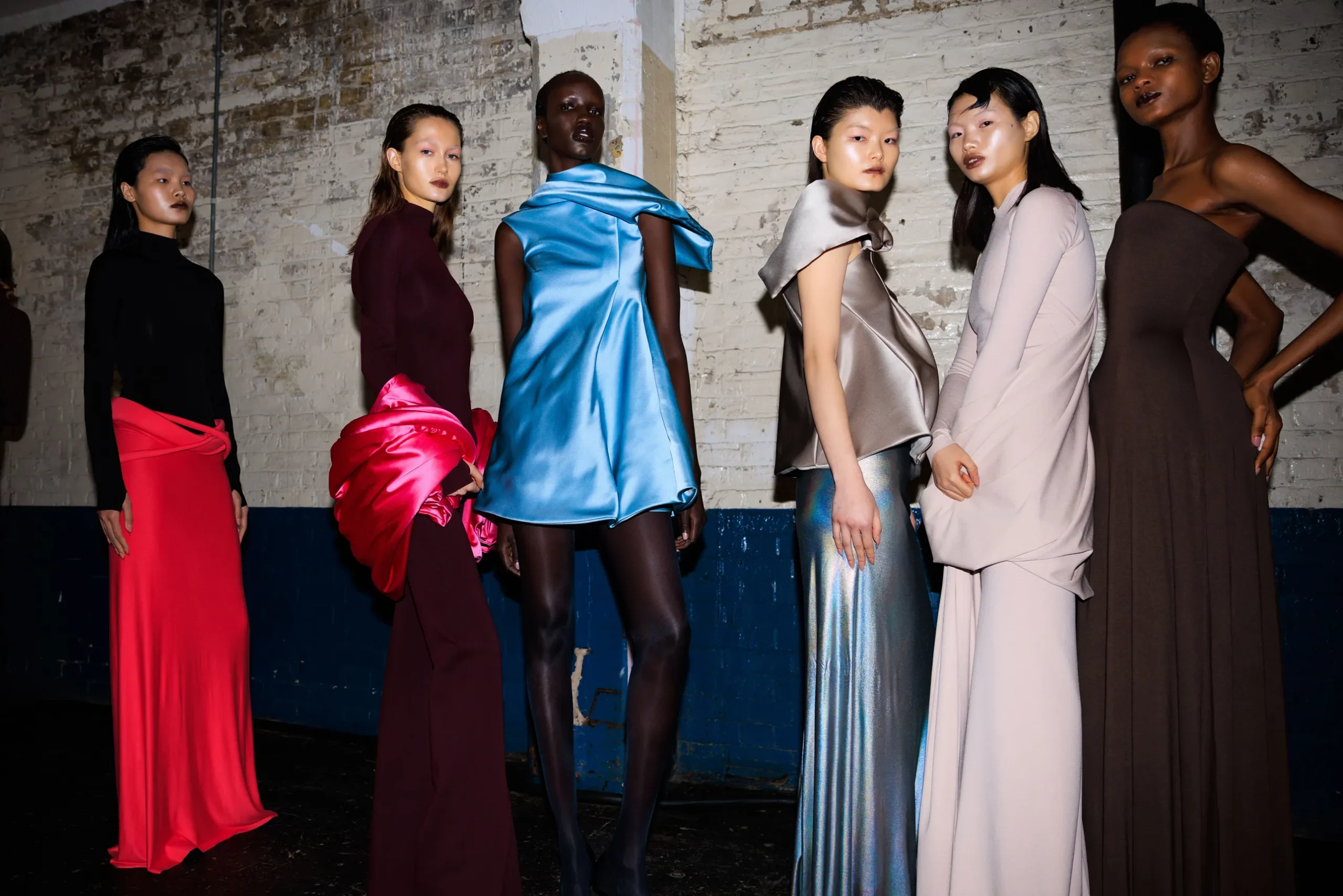 Εβδομάδα Μόδας Λονδίνου FW23-24: Οι κορυφαίες backstage στιγμές-46