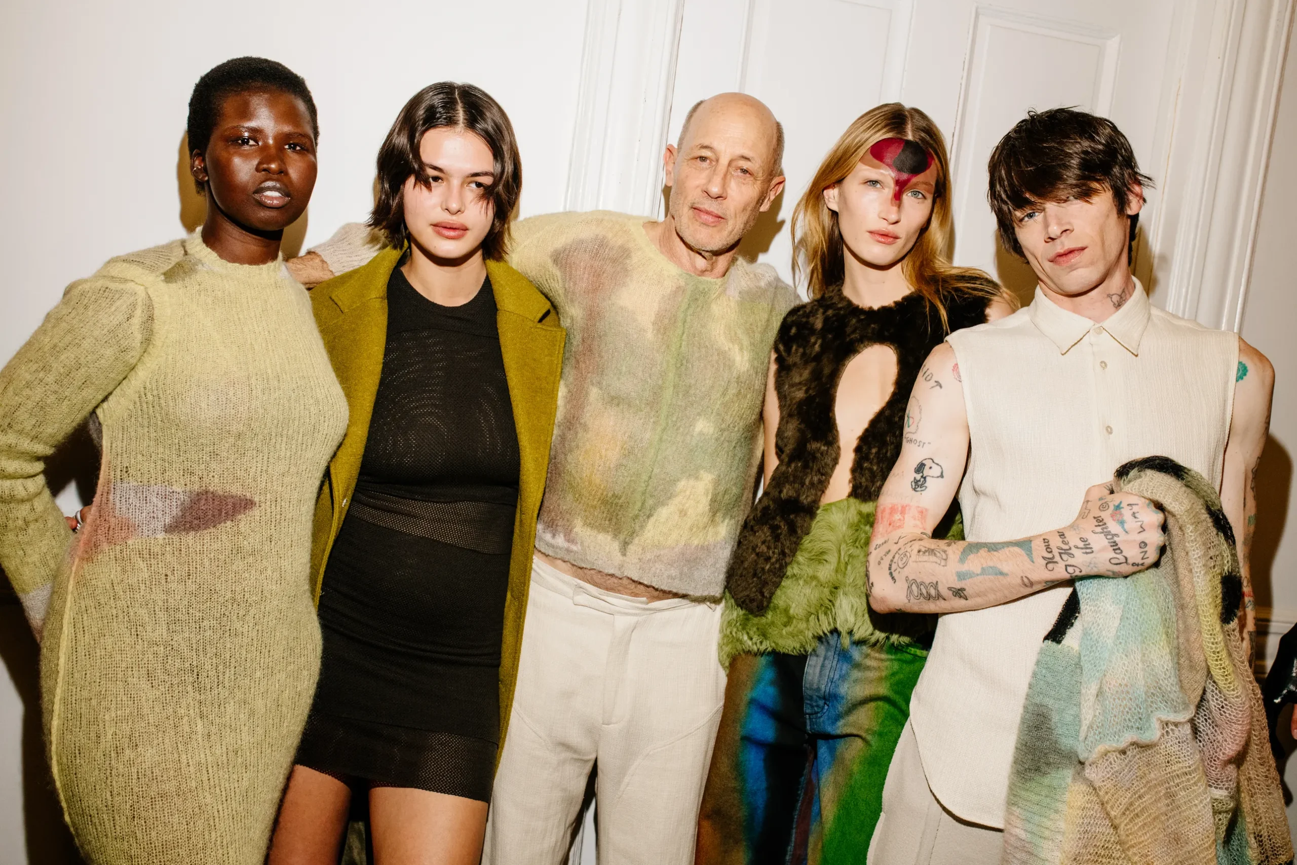 Εβδομάδα Μόδας Νέας Υόρκης FW23-24: Οι κορυφαίες backstage στιγμές-32