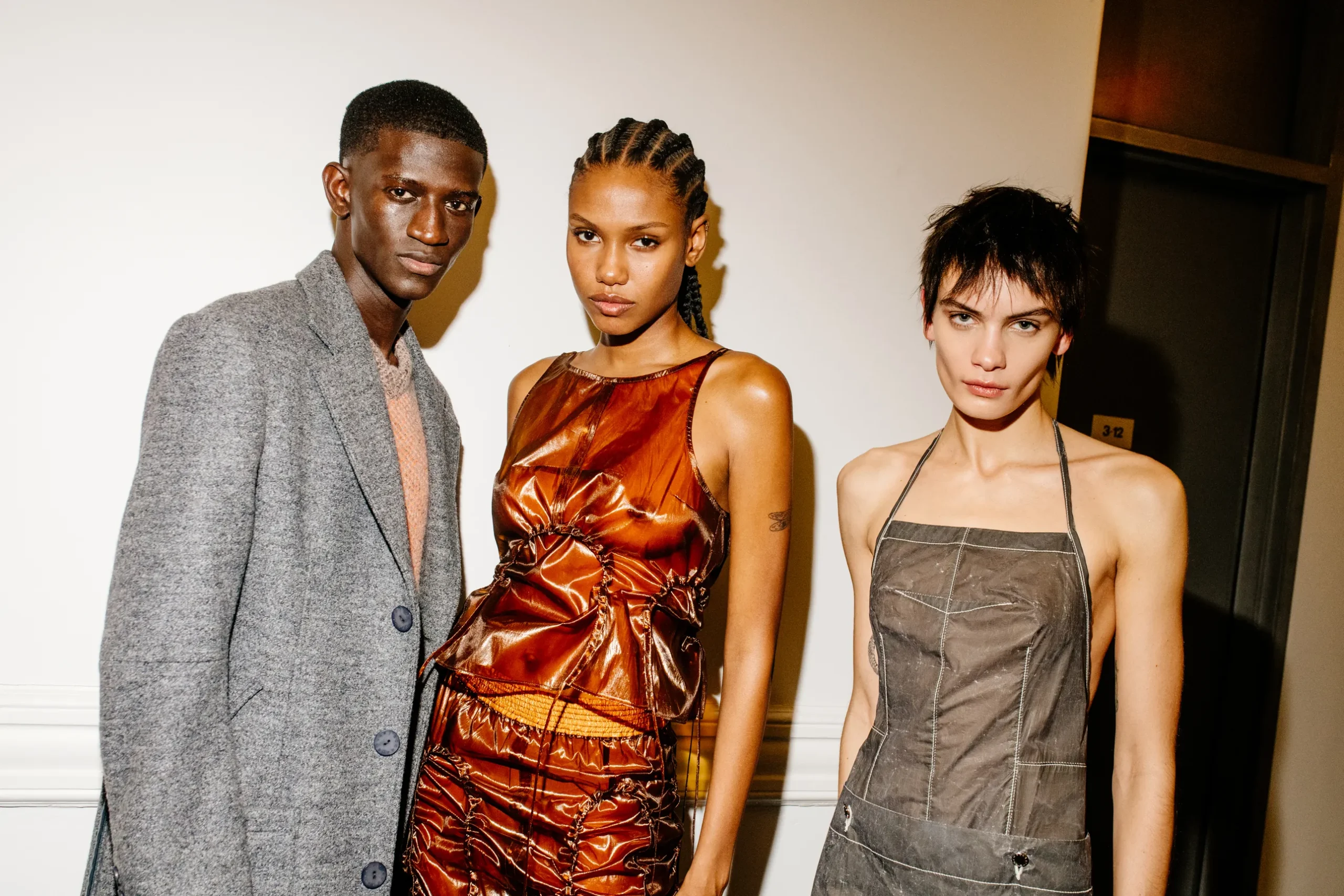 Εβδομάδα Μόδας Νέας Υόρκης FW23-24: Οι κορυφαίες backstage στιγμές-33