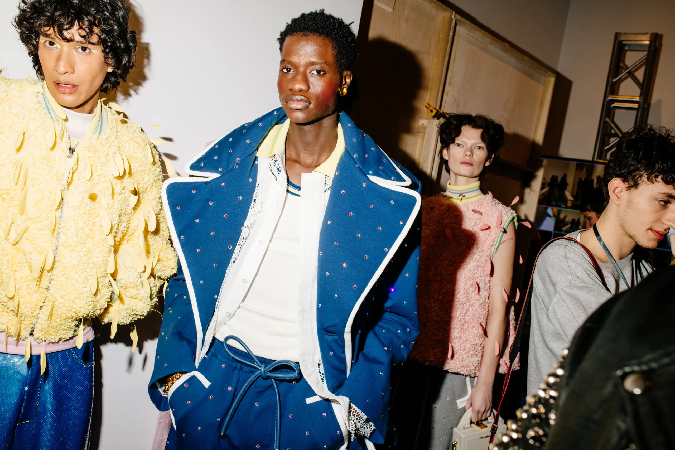 Εβδομάδα Μόδας Νέας Υόρκης FW23-24: Οι κορυφαίες backstage στιγμές-24