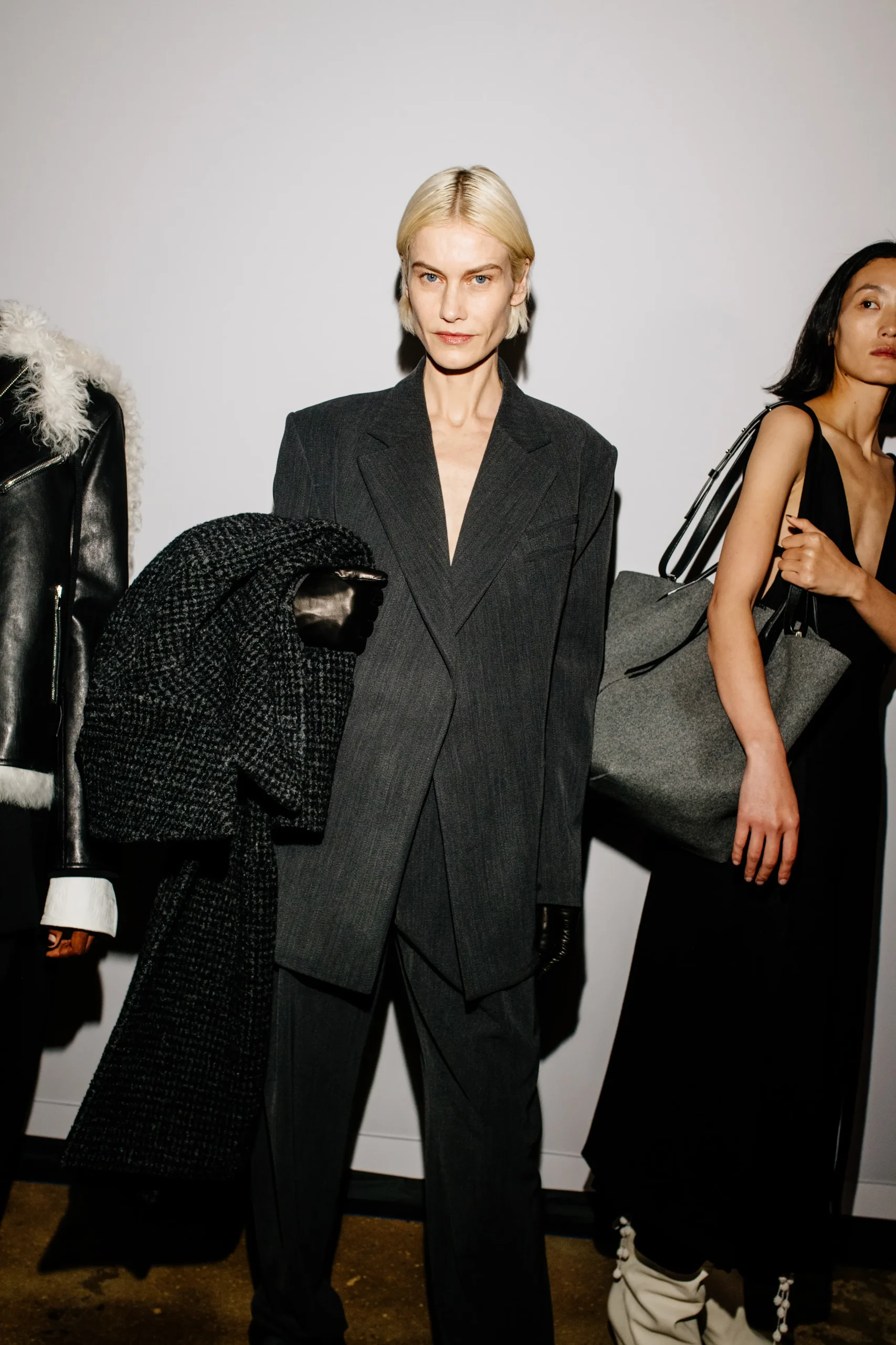 Εβδομάδα Μόδας Νέας Υόρκης FW23-24: Οι κορυφαίες backstage στιγμές-41