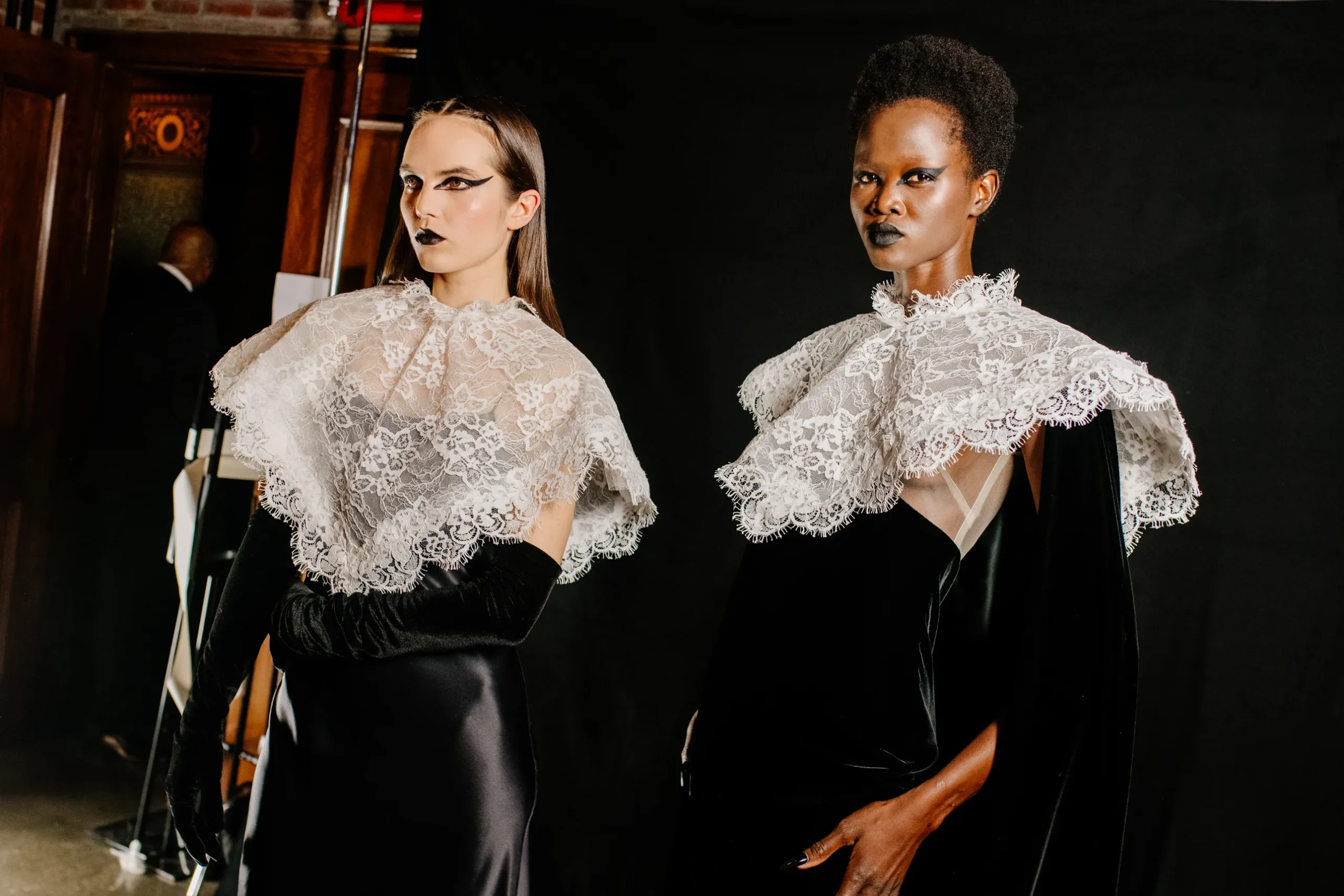Εβδομάδα Μόδας Νέας Υόρκης FW23-24: Οι κορυφαίες backstage στιγμές-46