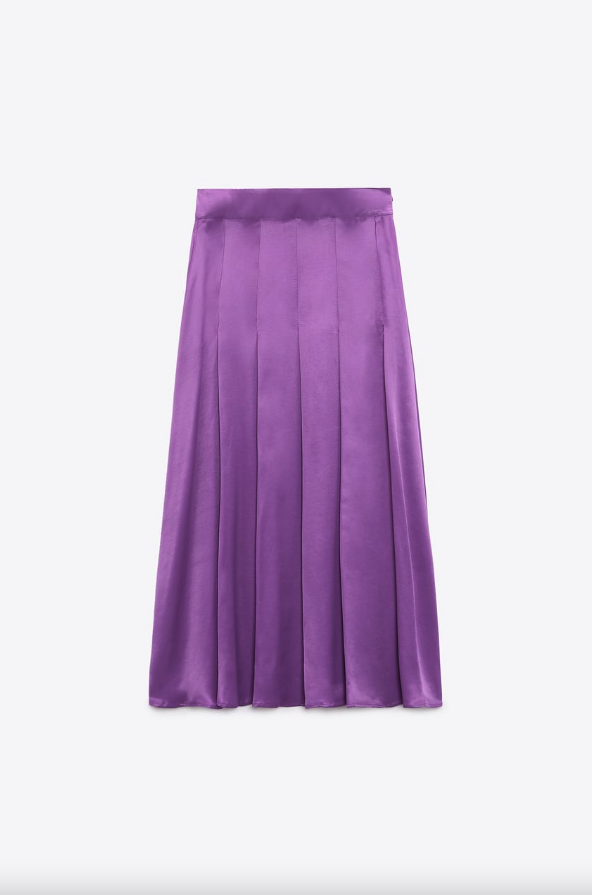 Party skirt και πλεκτό τοπ: Πώς θα φορέσουμε το πιο σοφιστικέ combo της άνοιξης;-9