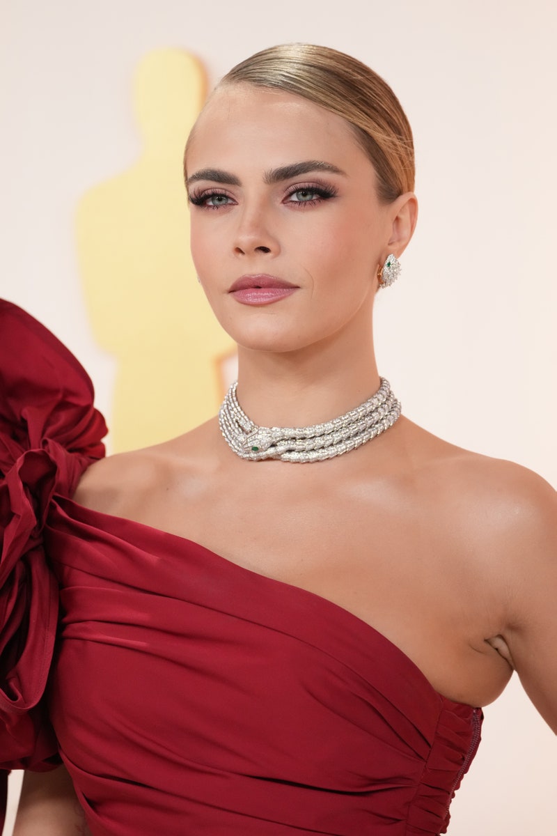 Oscars 2023: Τα πιο εντυπωσιακά κοσμήματα που φόρεσαν οι σταρ-7
