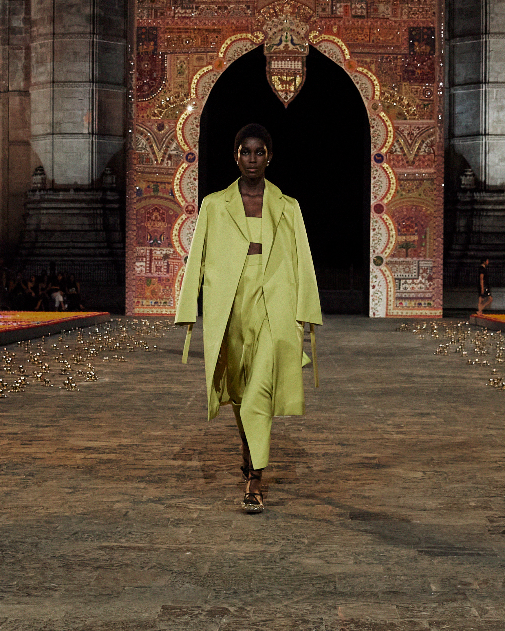 Dior Pre-Fall 2023: Όλα τα χρώματα της Ινδίας σε μια μαγευτική συλλογή-16