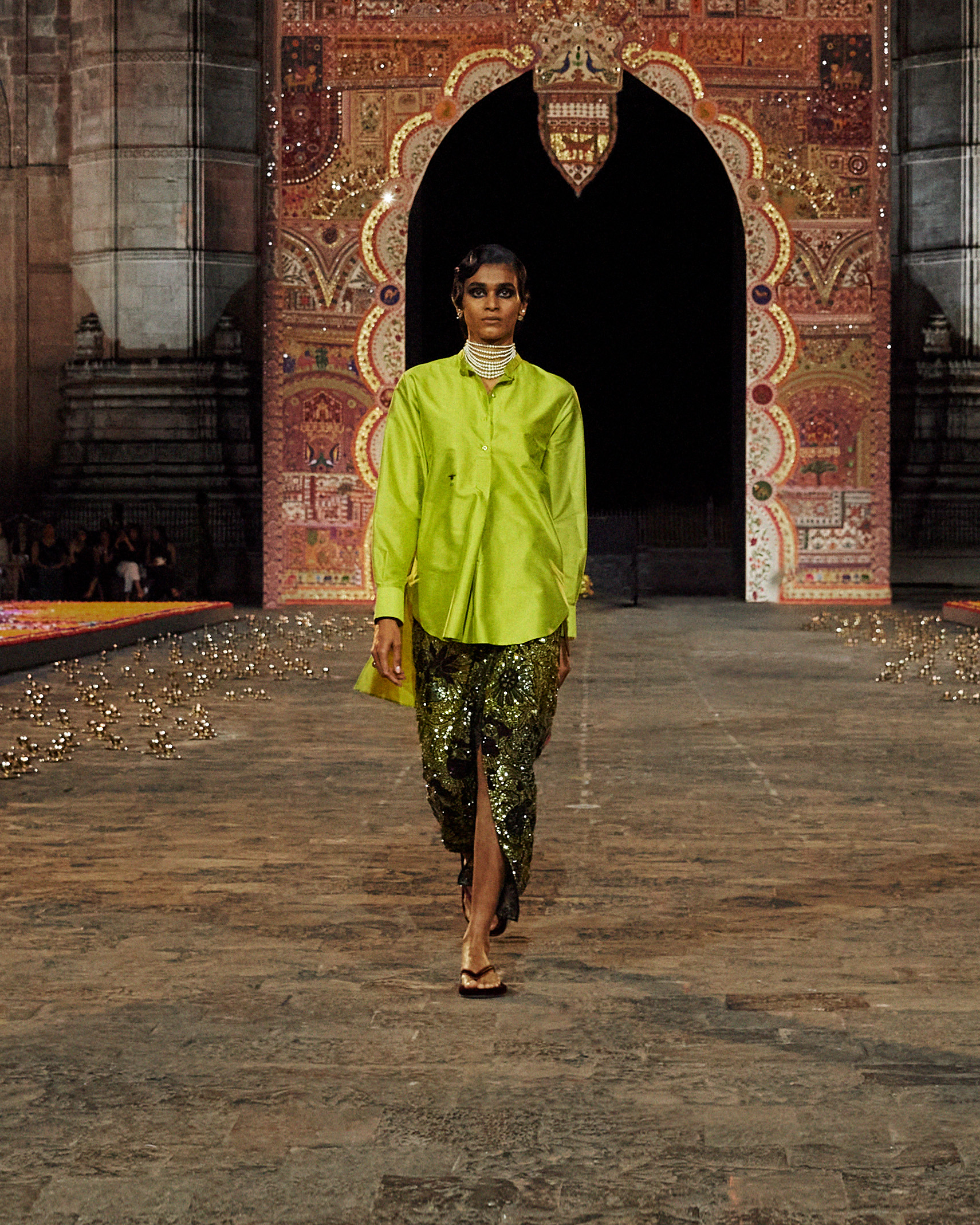 Dior Pre-Fall 2023: Όλα τα χρώματα της Ινδίας σε μια μαγευτική συλλογή-13