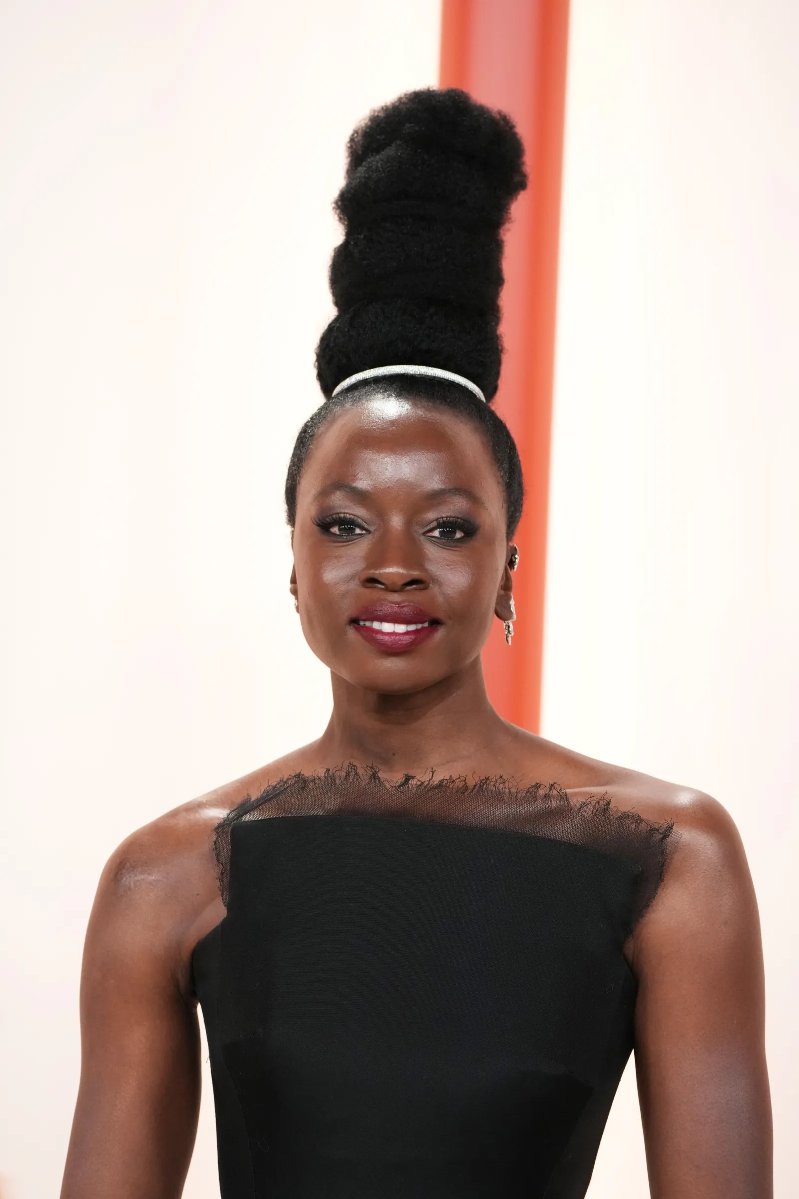 Oscars 2023: Τα beauty look που ξεχωρισε η Vogue-8