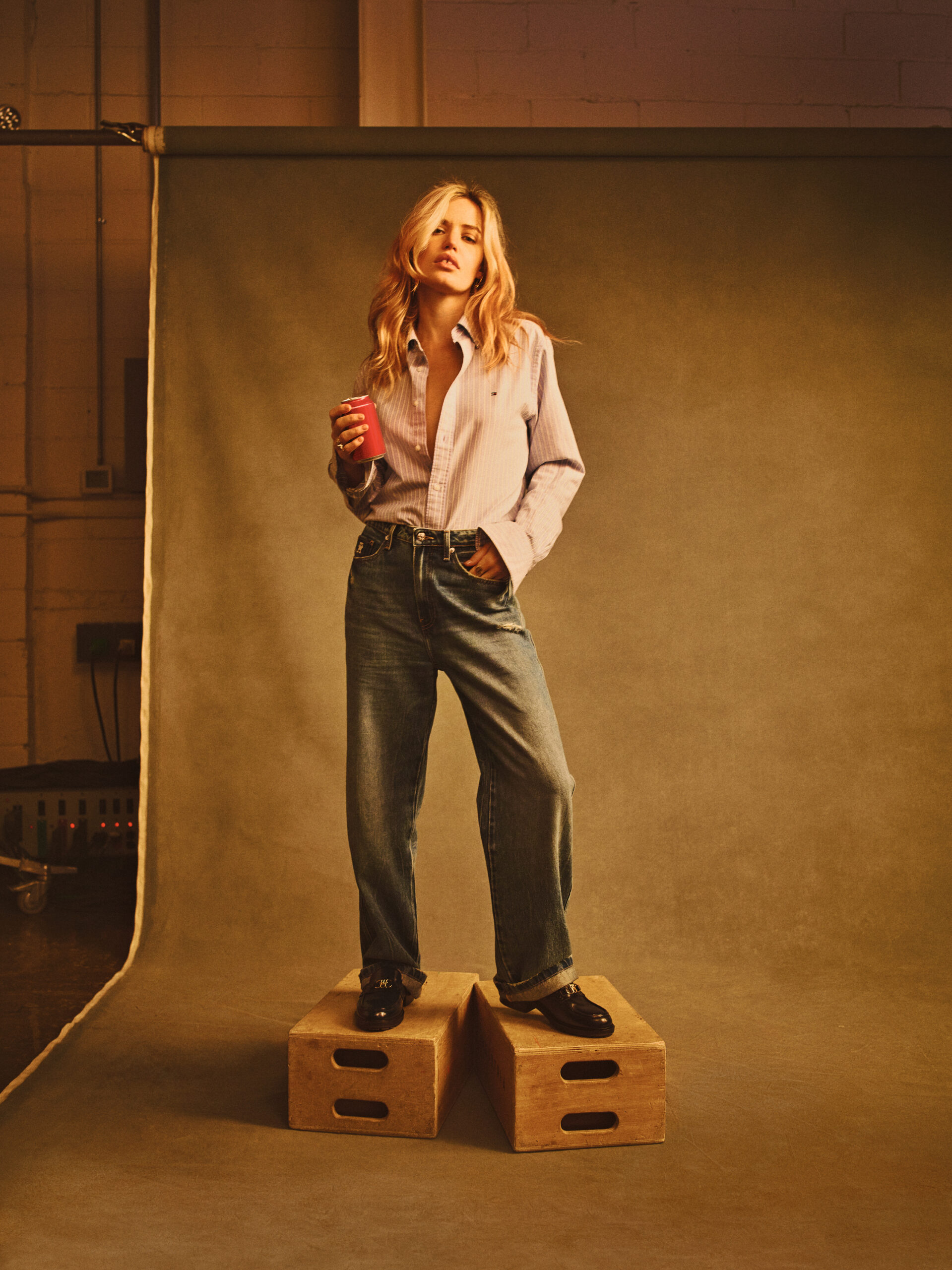 Classics Reborn: Η νέα καμπάνια Tommy Hilfiger επαναπροσδιορίζει το preppy style-2
