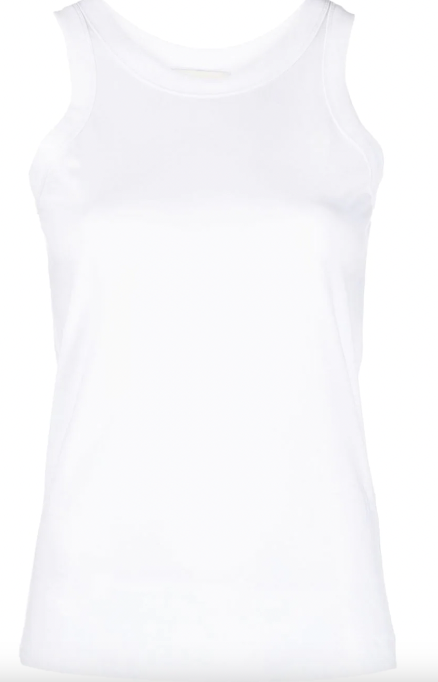 Tank top: Μπορεί να συνδυαστεί με τα πάντα και αυτά τα 6 looks το επιβεβαιώνουν-21