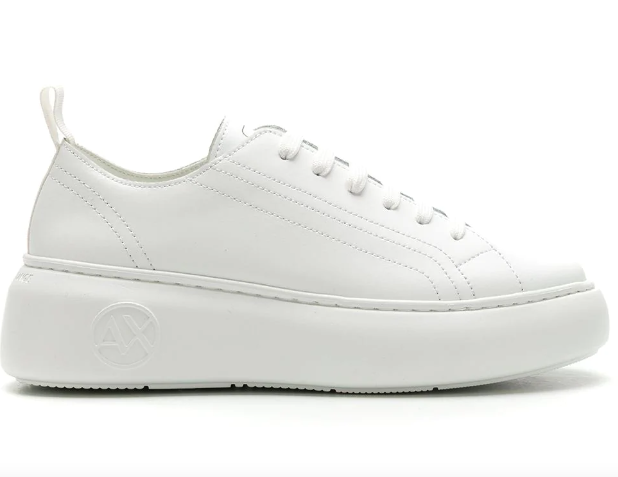 Λευκά sneakers: Τα 5 στυλ για να υιοθετήσετε τις πιο μίνιμαλ εμφανίσεις της σεζόν-1