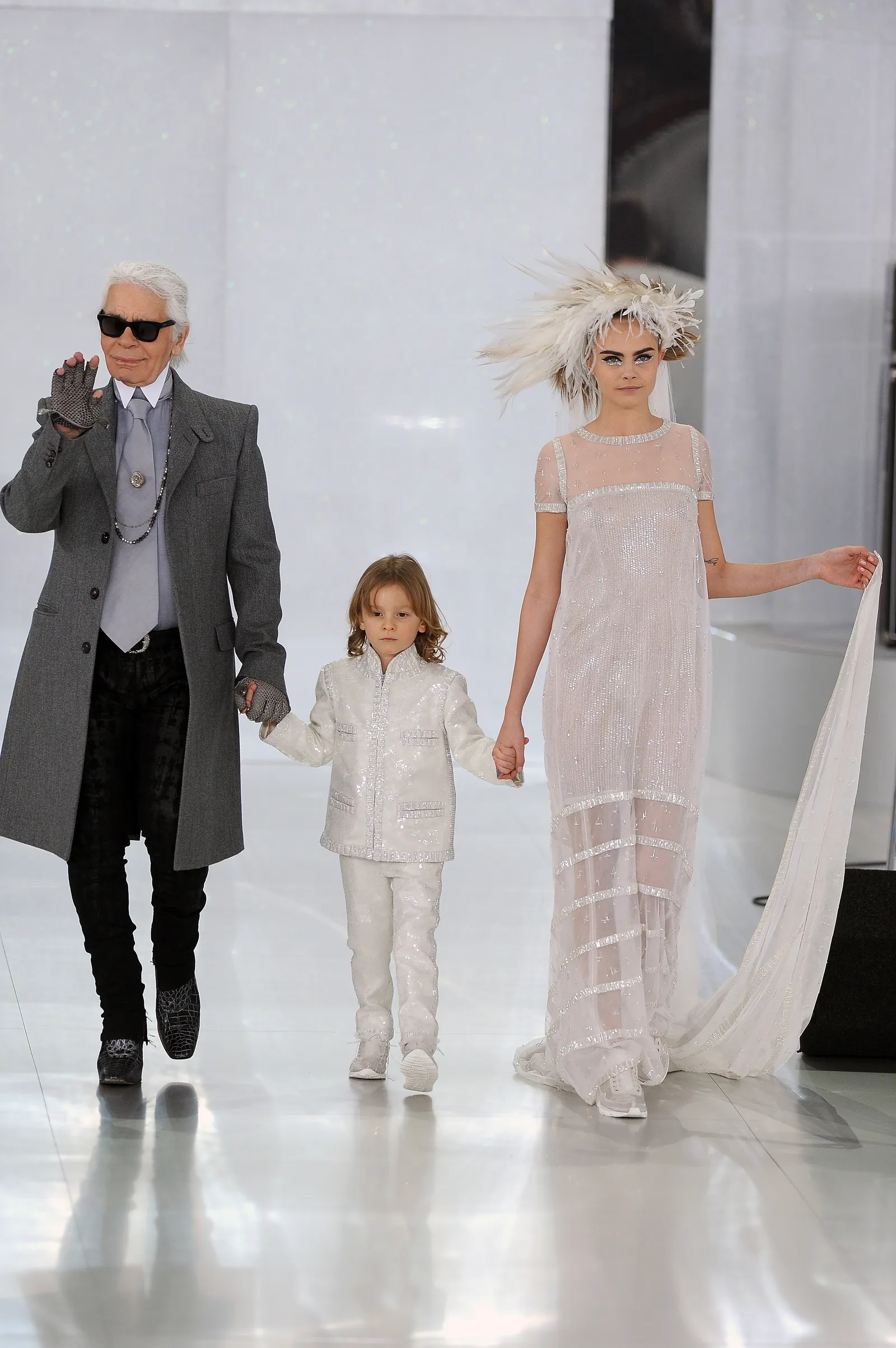 Karl Lagerfeld: Η ιστορία πίσω από το εμβληματικό του ponytail-3