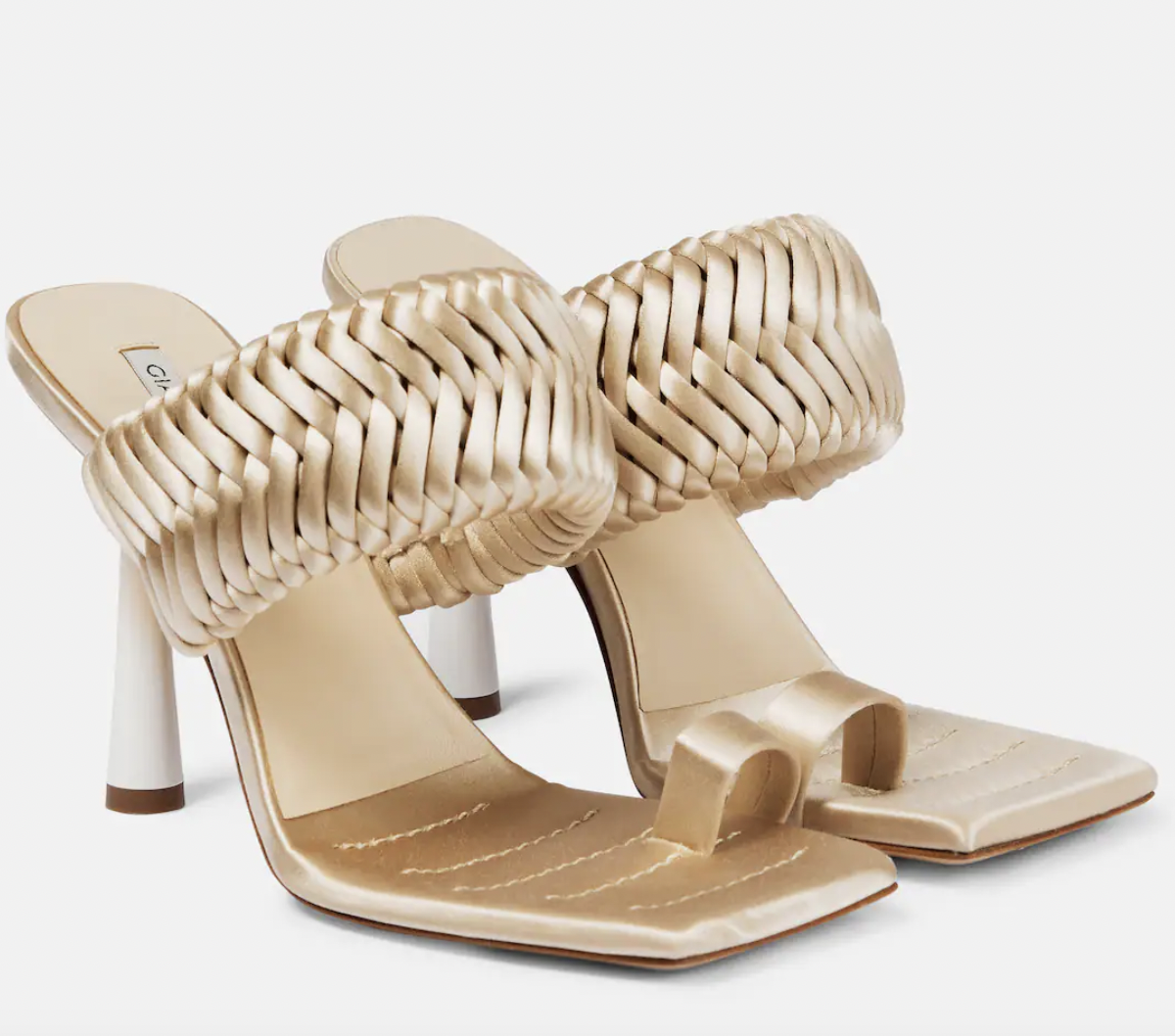 Luxe basics: Τα απαραίτητα items για να υιοθετήσετε την τοπ τάση της σεζόν-7