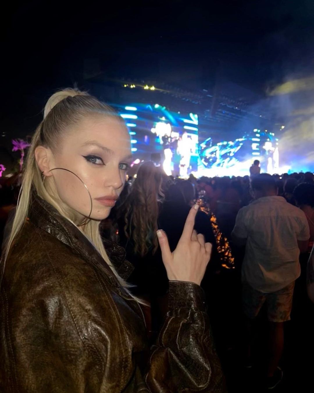 Coachella 2023: Όλα τα beauty looks που ξεχώρισαν-4