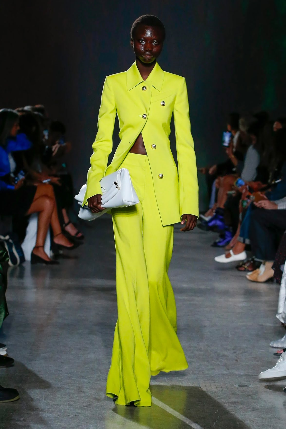 Lime Green: Όλα τα looks με το χρώμα του καλοκαιριού-3