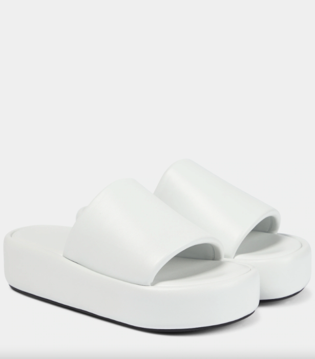 Slinky sandals: H τάση που θα δώσει 90s vibe στα καλοκαιρινά σύνολα-4