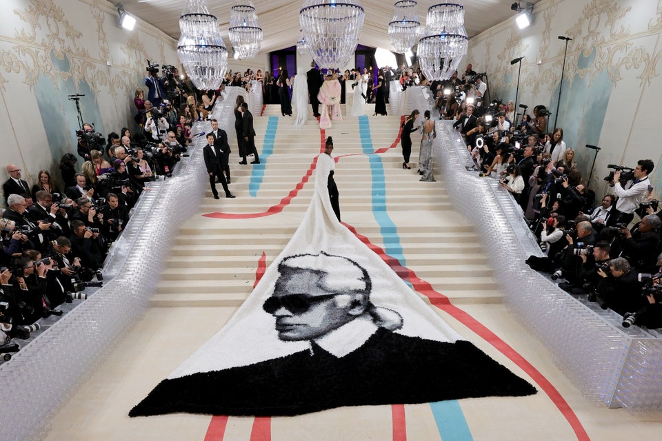 Met Gala 2023: Όλες οι εμφανίσεις στο κόκκινο χαλί-24