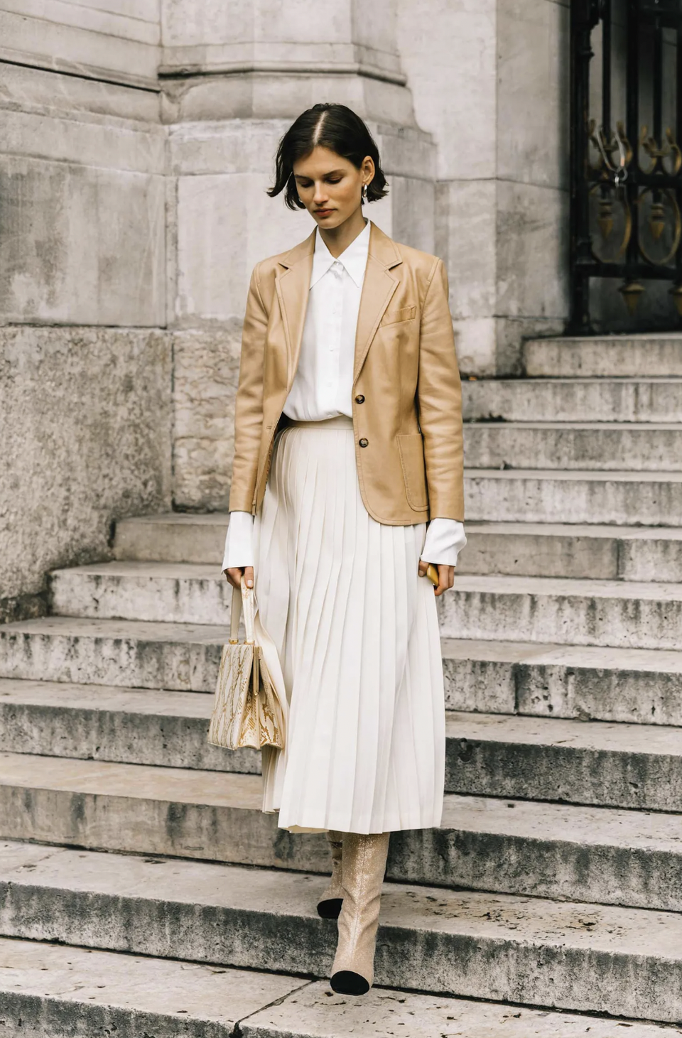 Ούτε μίνι, ούτε τζιν: Αυτή είναι η most-wanted φούστα του καλοκαιριού-4