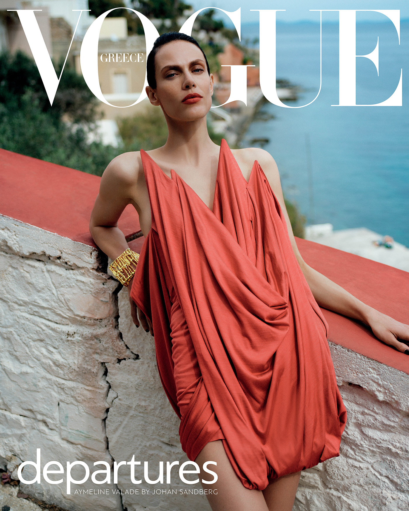 H Vogue Greece Ιουνίου έχει γεύση από ελληνικό καλοκαίρι-1
