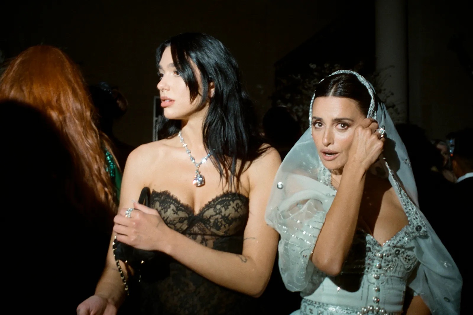 15 exclusive φωτογραφίες της Vogue μέσα από το Met Gala-8
