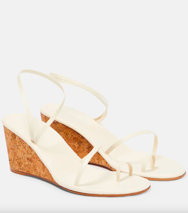 Wedge sandals: 6 πέδιλα που θα κάνουν upgrade στο στιλ μας-4