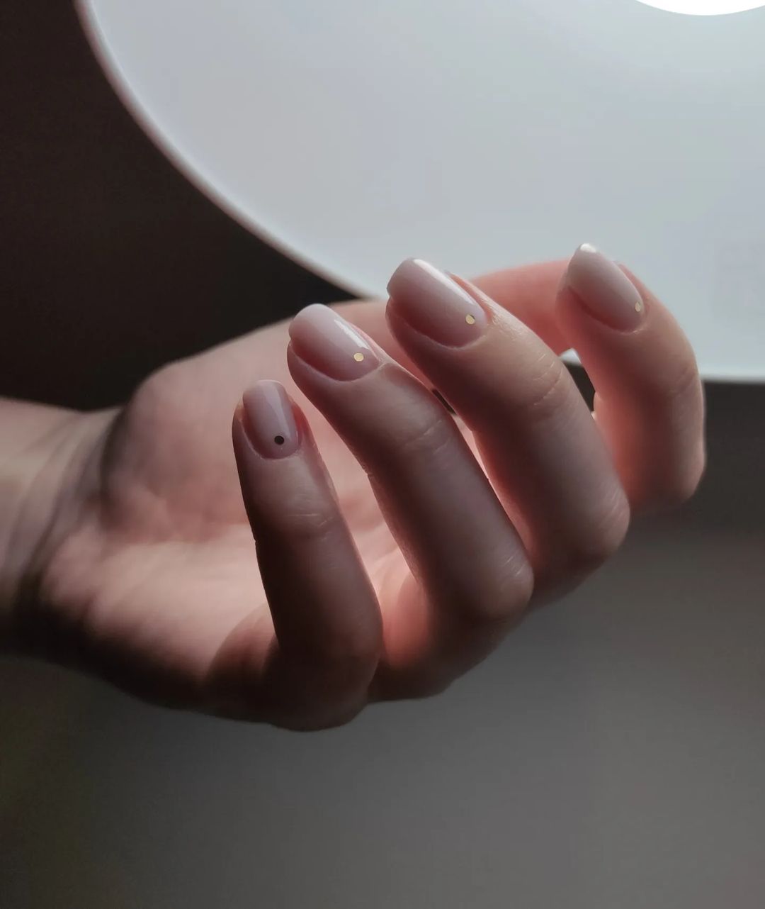 Από τα jelly στα mermaid nails: Οι τάσεις στο μανικιούρ που πρωταγωνιστούν τώρα-4