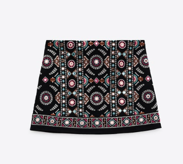 Boho μίνι φούστες: Πώς να φορέσετε την πιο cool τάση για το καλοκαίρι 2023;-4