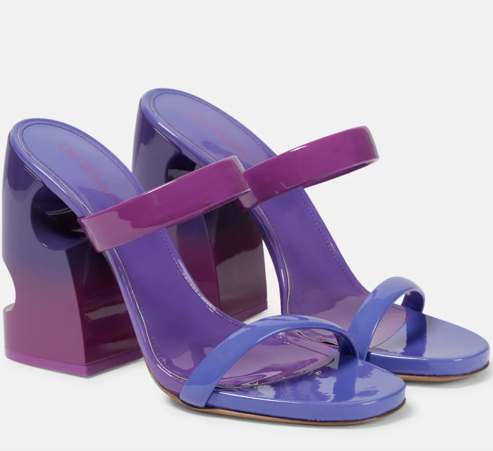 Surprise shoes: Τα παπούτσια που θα δώσουν ένα twist σε όλα τα looks-10