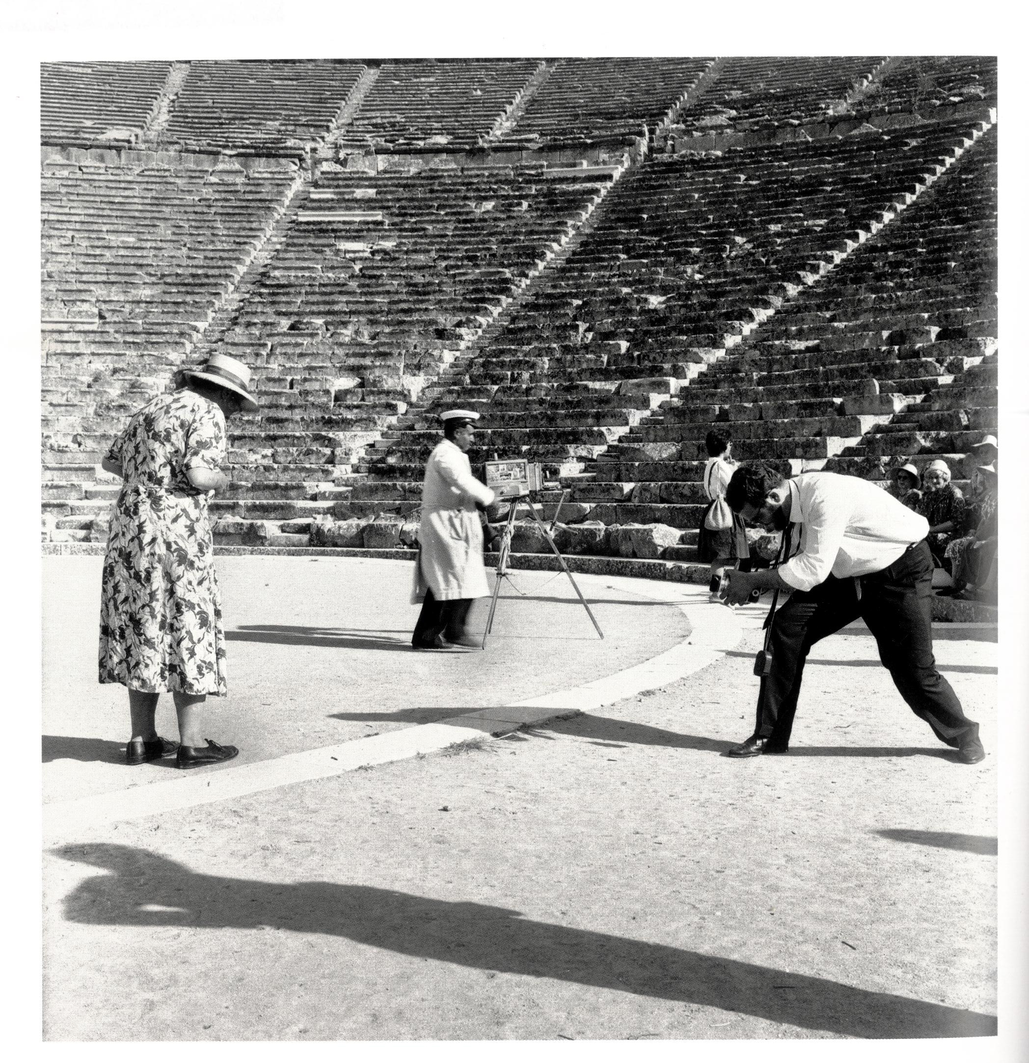 Zeus+Δione Resort ’24: H Vogue Greece μεταφέρει μια πρώτη αίσθηση-4