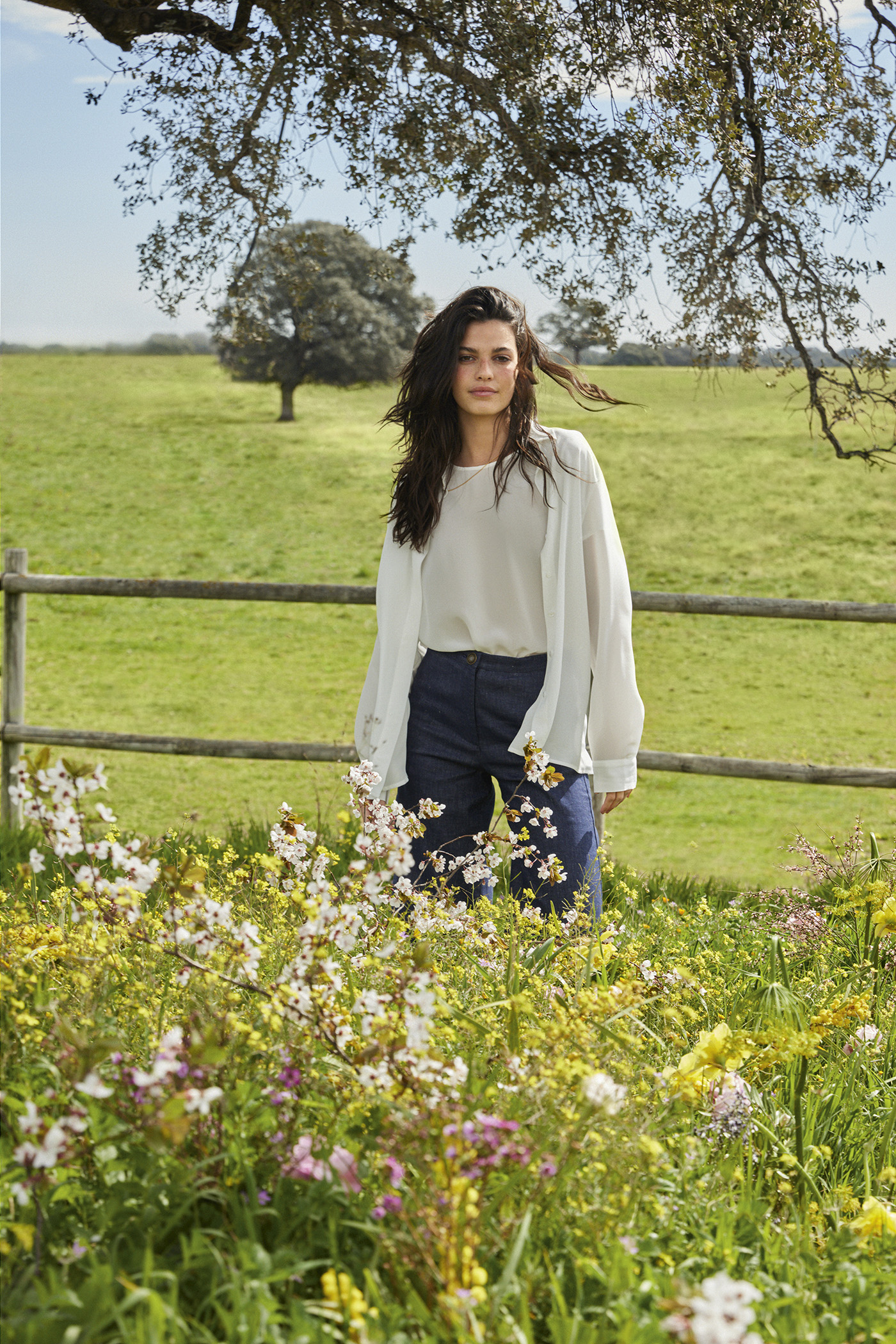 Τα απαλά μεταξωτά της Falconeri αγκαλιάζουν το σώμα σαν χάδι-3