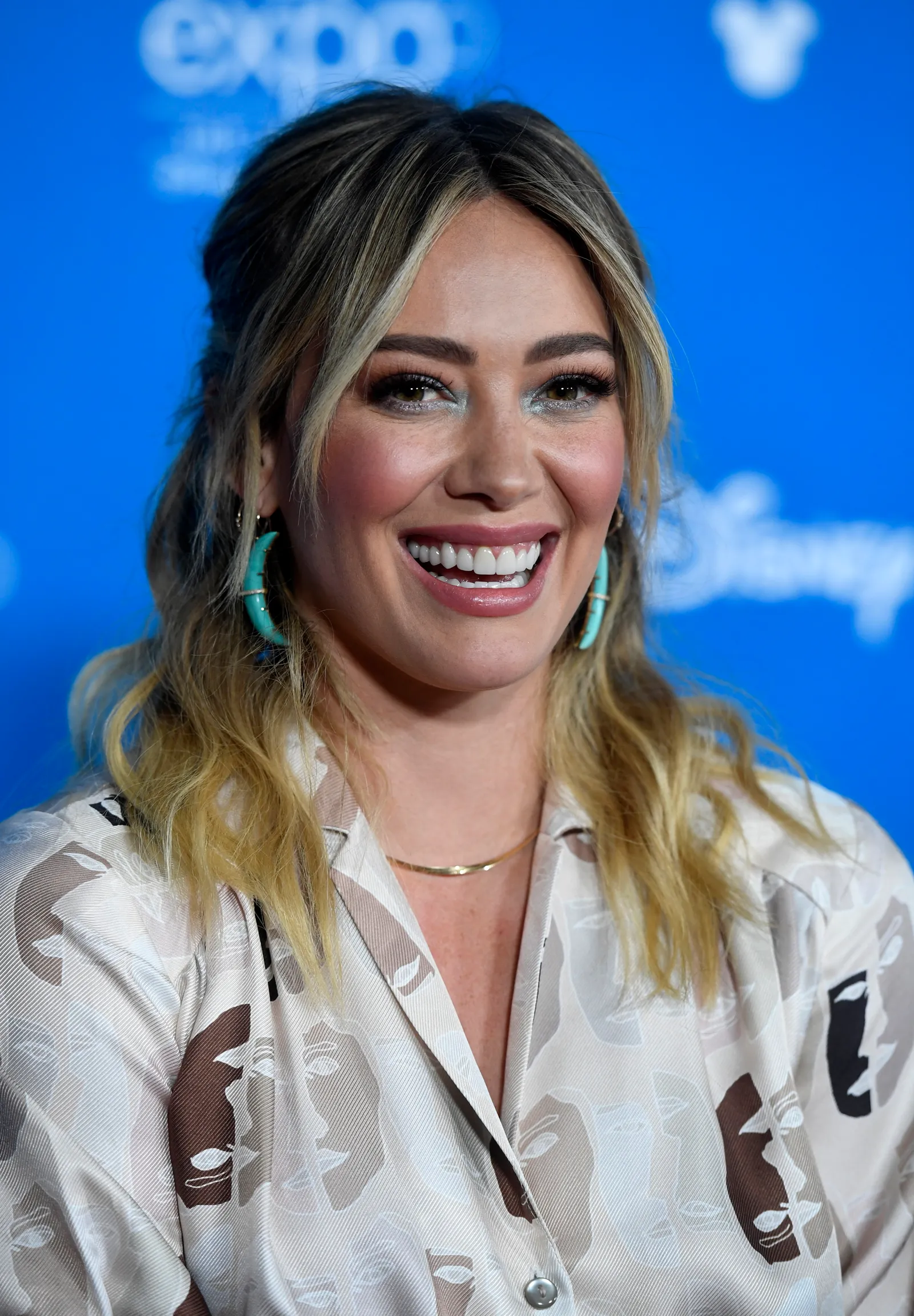 Curtain bangs: Είναι το κούρεμα των celebrities-9