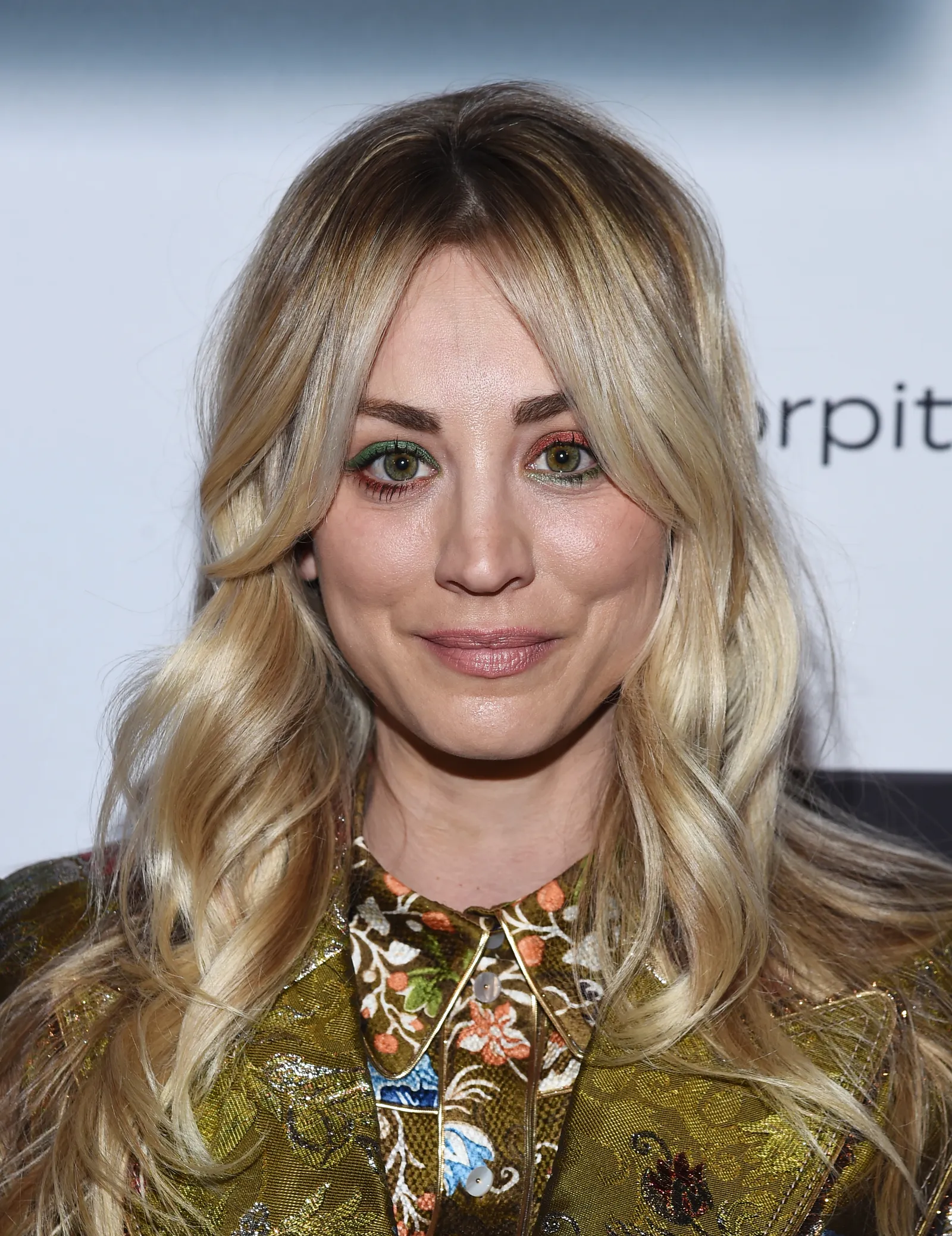 Curtain bangs: Είναι το κούρεμα των celebrities-13