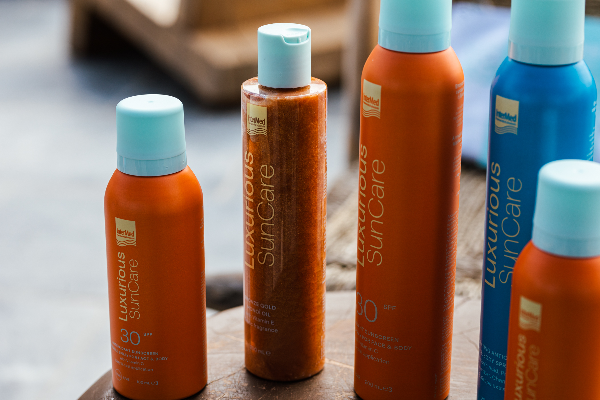 Η αντηλιακή σειρά Luxurious Suncare της Intermed που πρέπει να εντάξετε στην ρουτίνα σας για άμεση προστασία από τον ήλιο-2