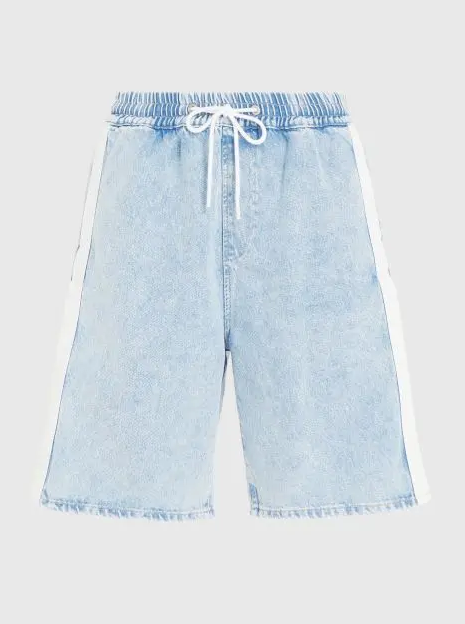 Το vintage σορτς της Hailey Bieber είναι το νέο summer essential-2