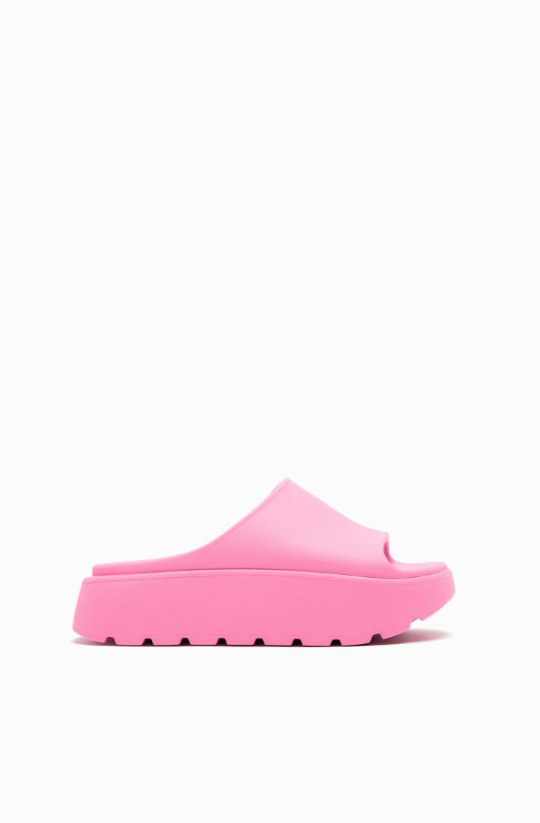 Cushion sandals: Είναι το trend of the moment-5