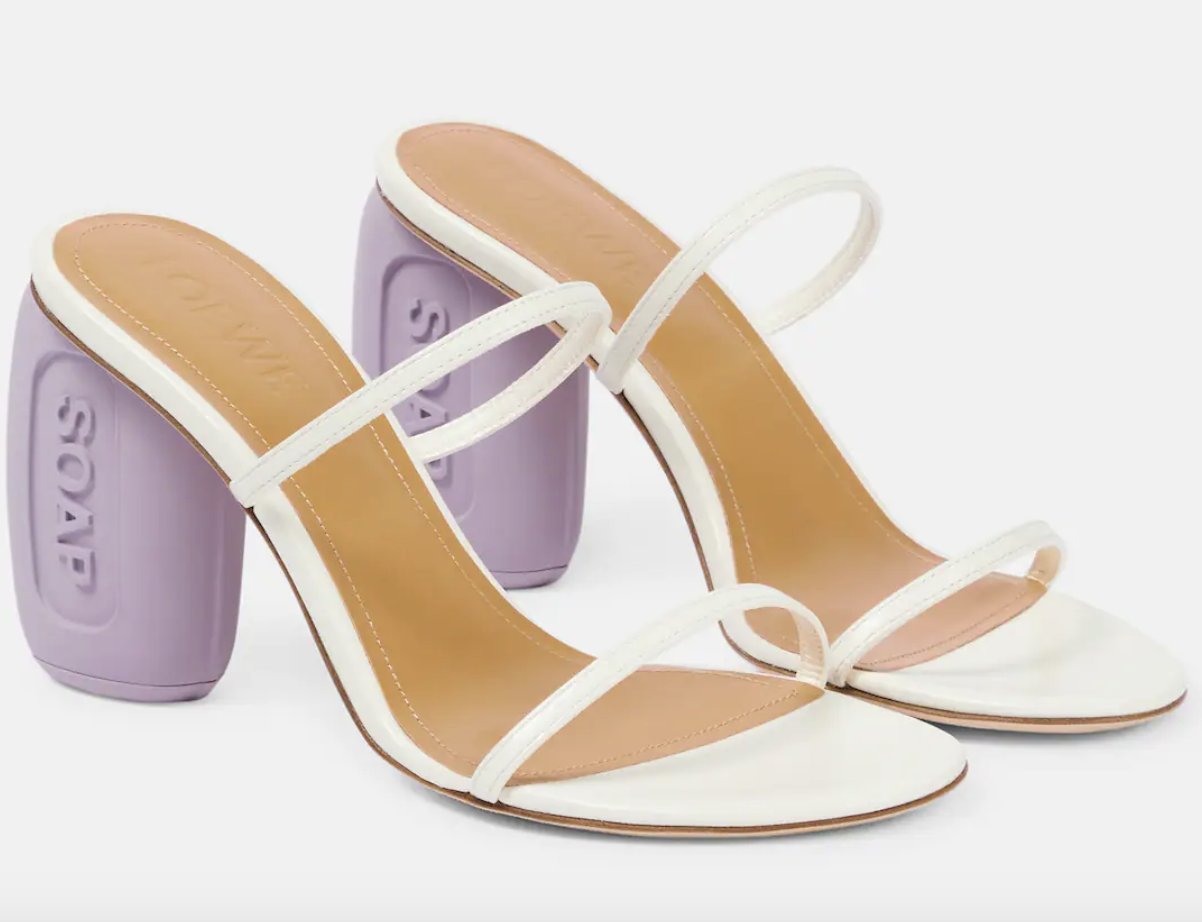 Τα slip-on σανδάλια είναι το διαχρονικό σύμβολο κομψότητας για το καλοκαίρι-2