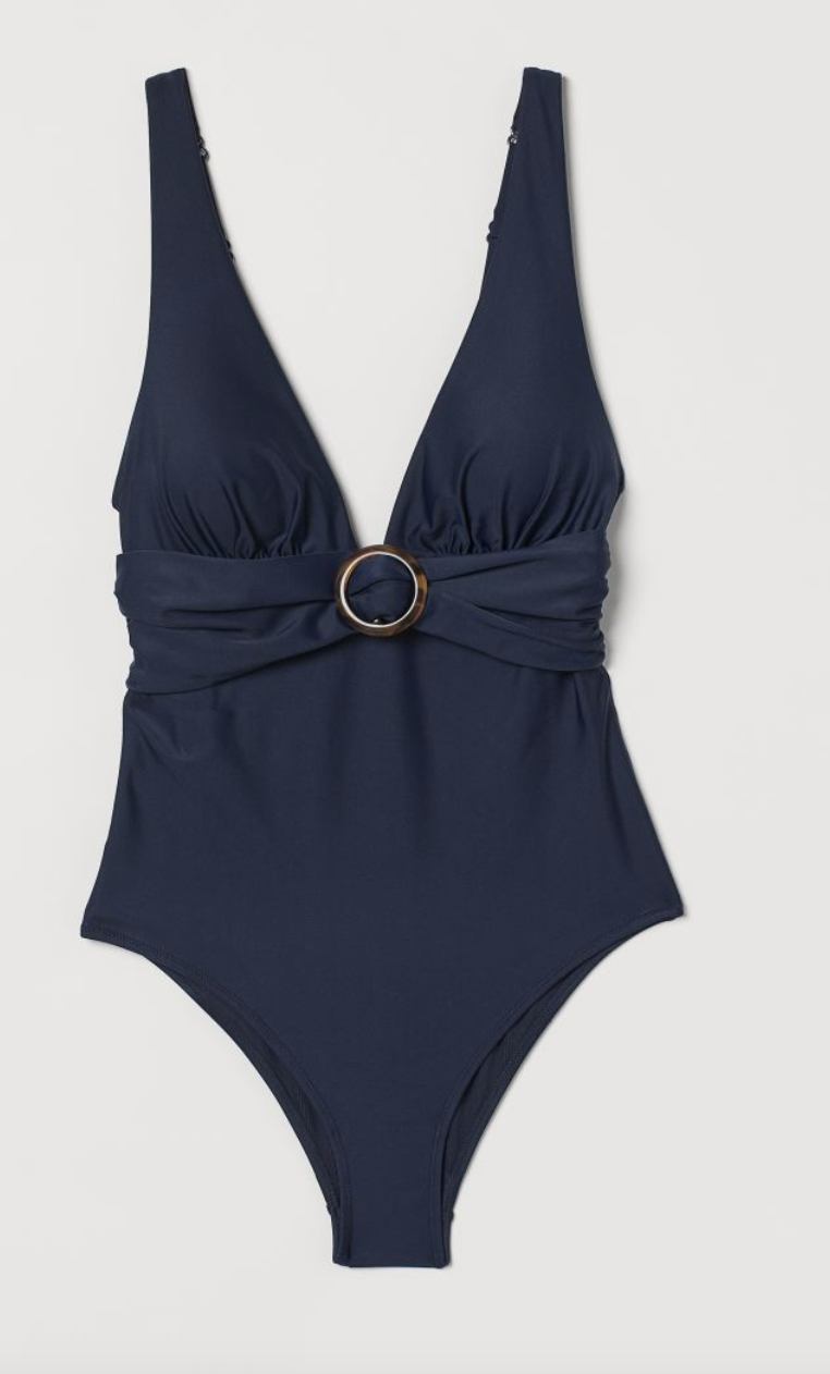 Navy blue: Θα αντικαταστήσει το μαύρο χρώμα στις καλοκαιρινές εμφανίσεις-6
