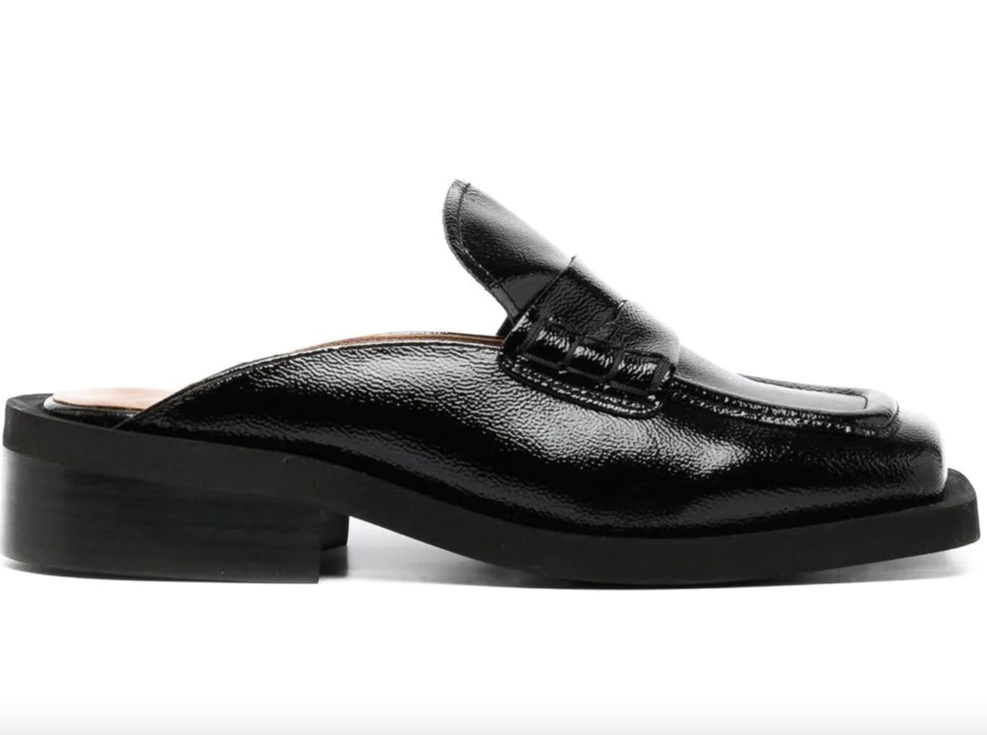Μαύρα loafers: Πώς θα συνδυάσετε την τάση και το καλοκαίρι;-8