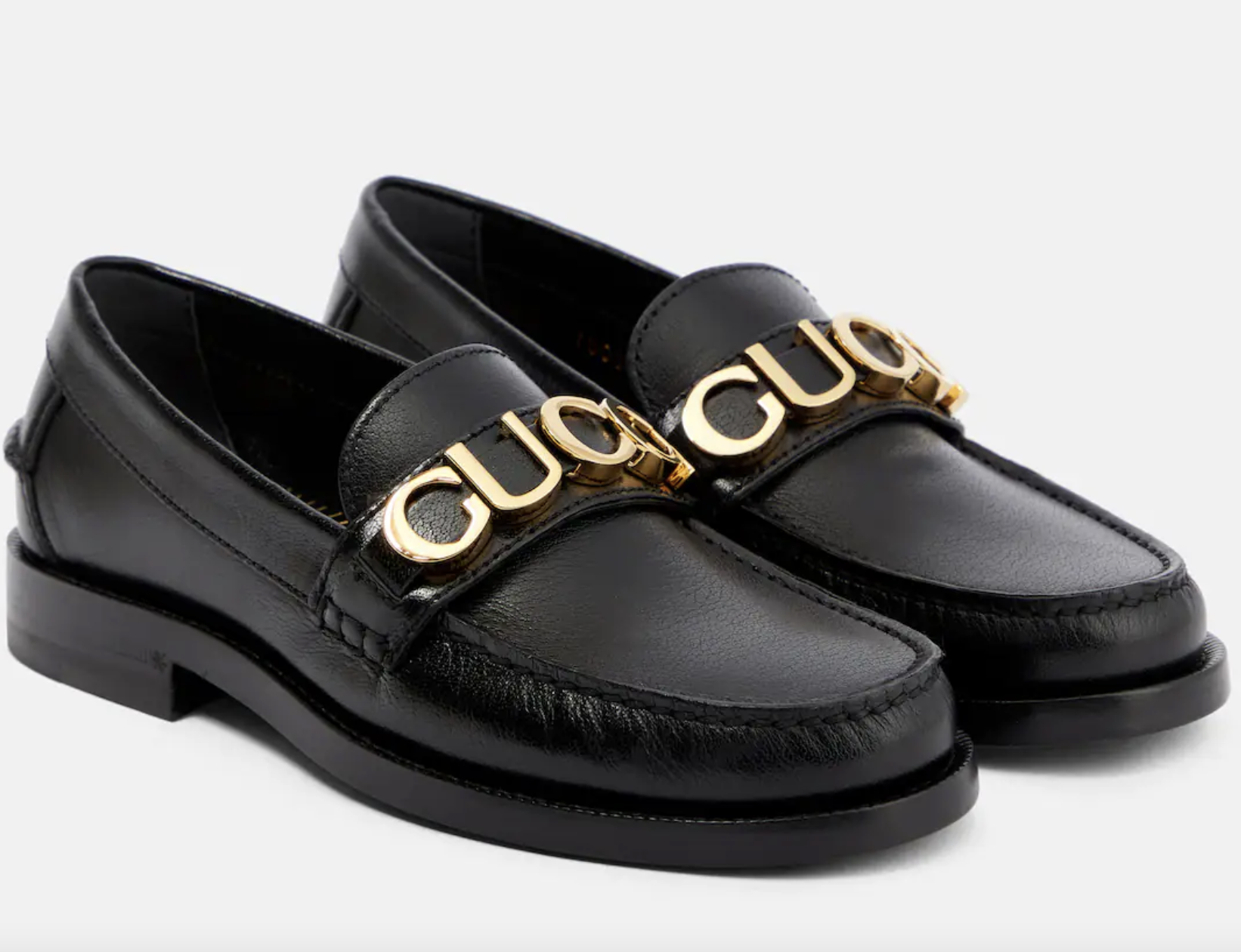 Μαύρα loafers: Πώς θα συνδυάσετε την τάση και το καλοκαίρι;-12
