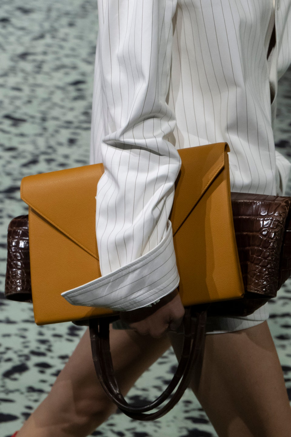 Το clutch bag επιστρέφει για το φθινόπωρο-3