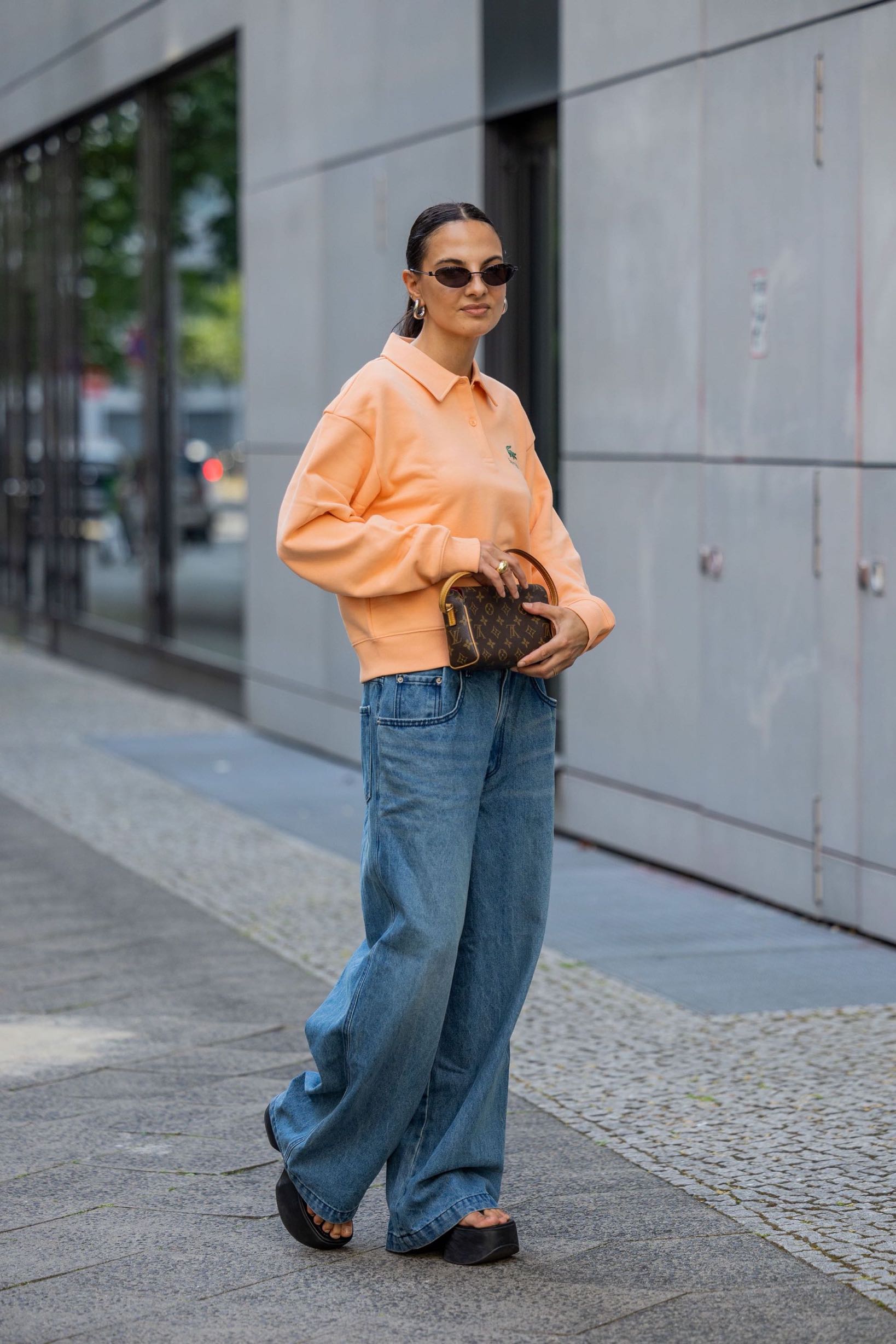Platform sandals: 5 look που θα δοκιμάσουμε το καλοκαίρι-3