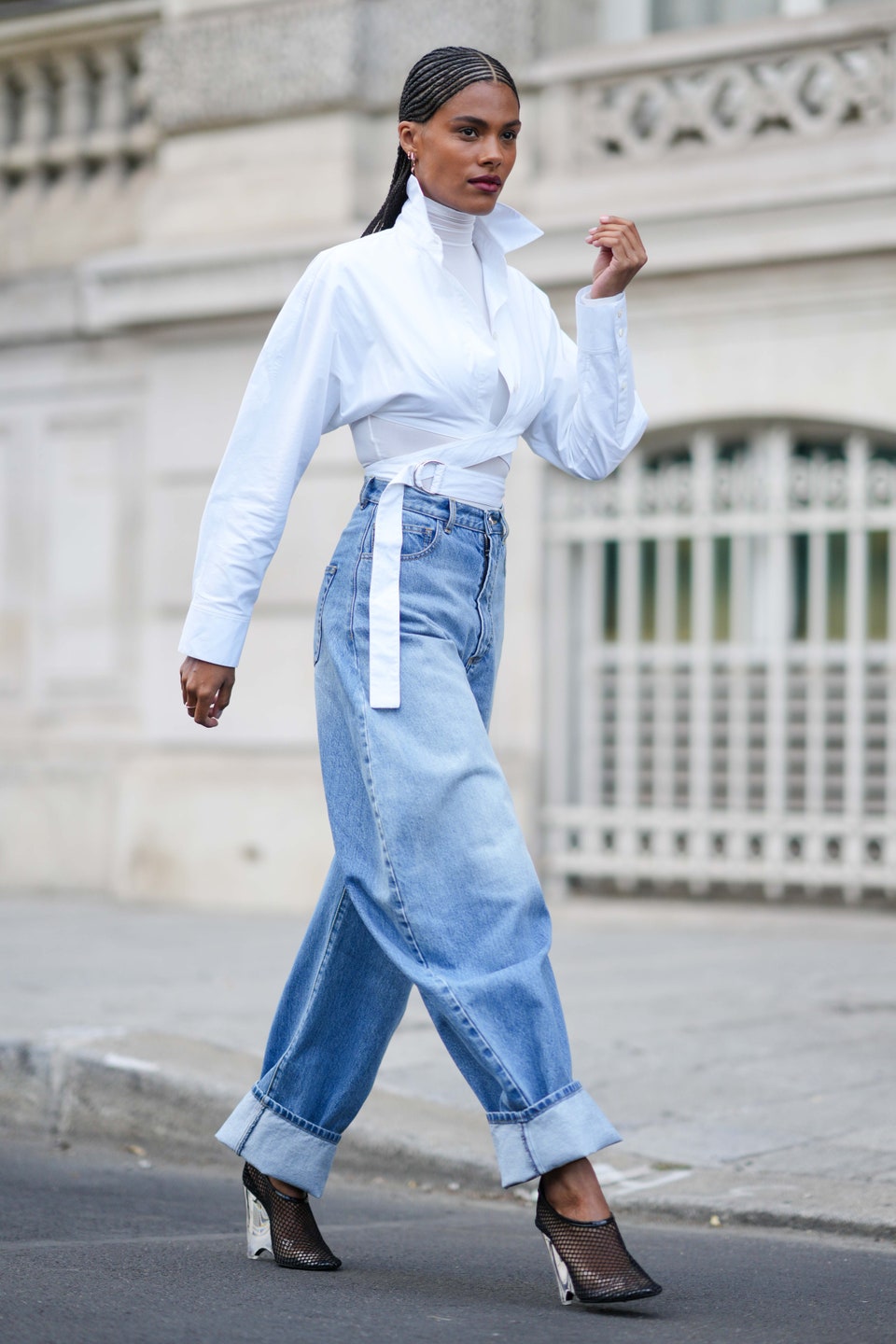 5 νέα style hacks για να αναβαθμίσετε τα τζιν σας σύμφωνα με το street style-3
