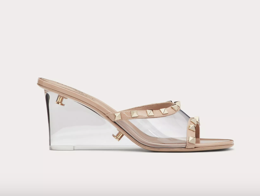 Invisible wedge sandals: Η τάση που έχει την προσοχή μας τώρα-2