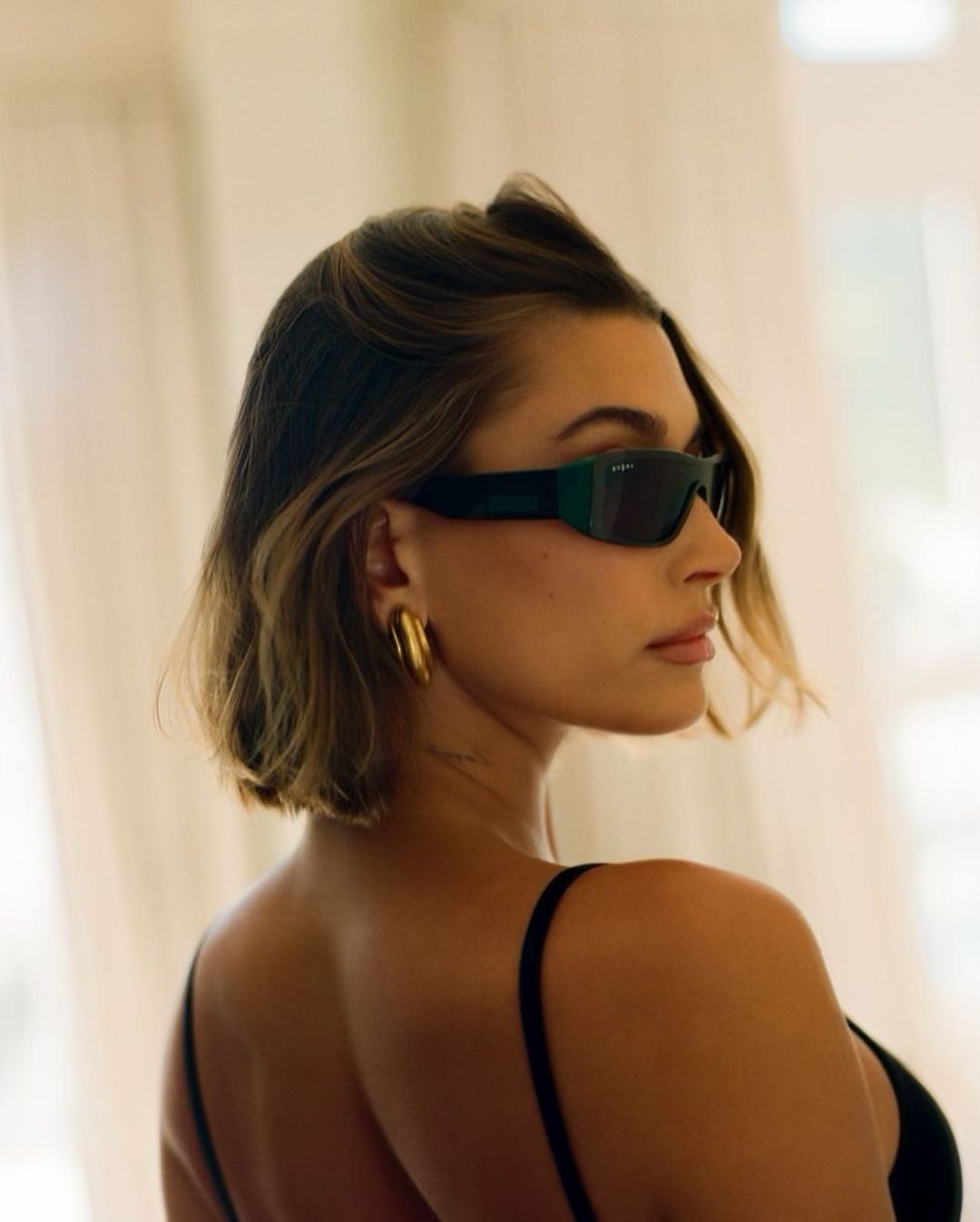 To style hack που κλέψαμε από την Hailey Bieber-3