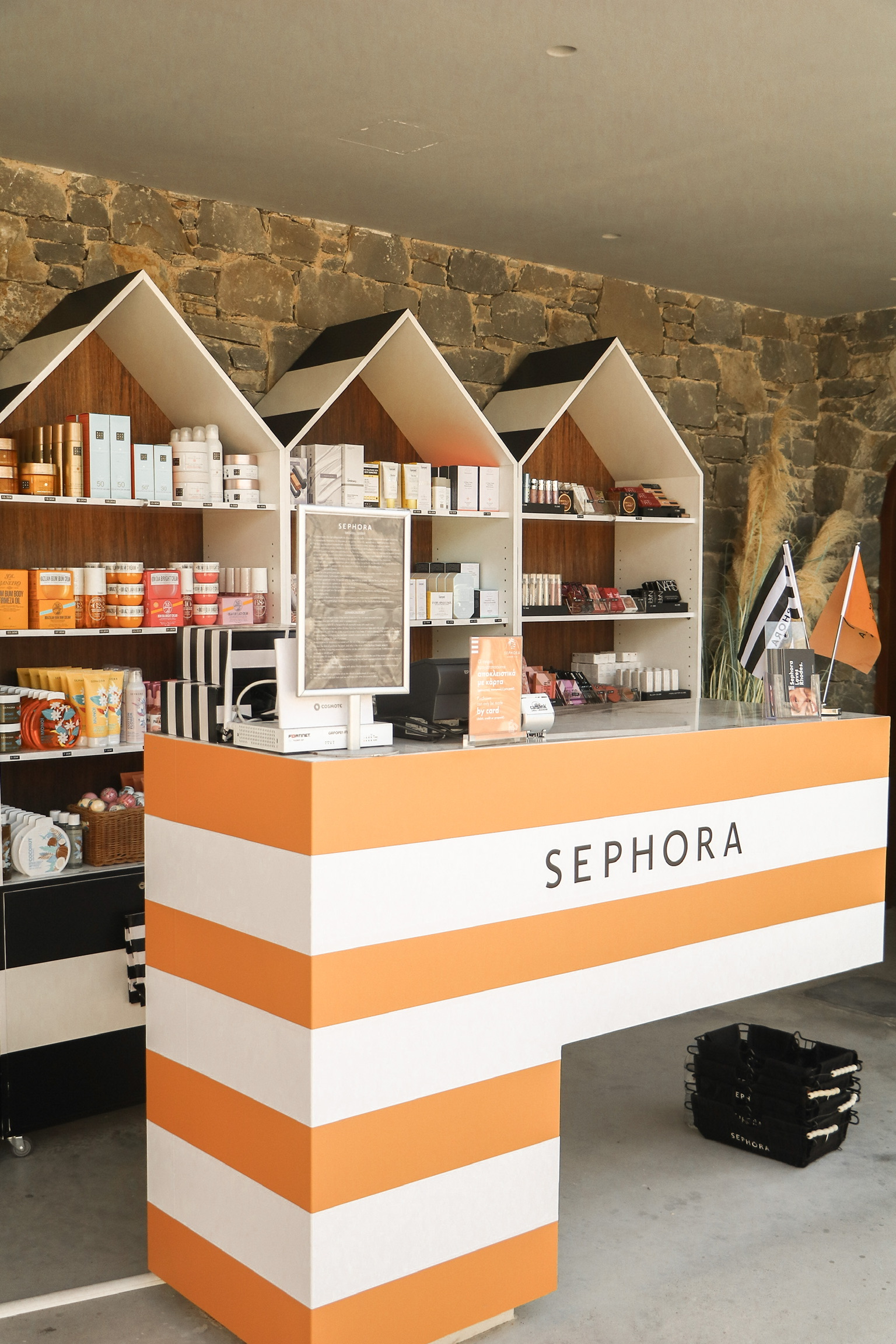 Beauty Comes To You On Vacation: Η Sephora μας προσκαλεί για shopping στη Ρόδο-2